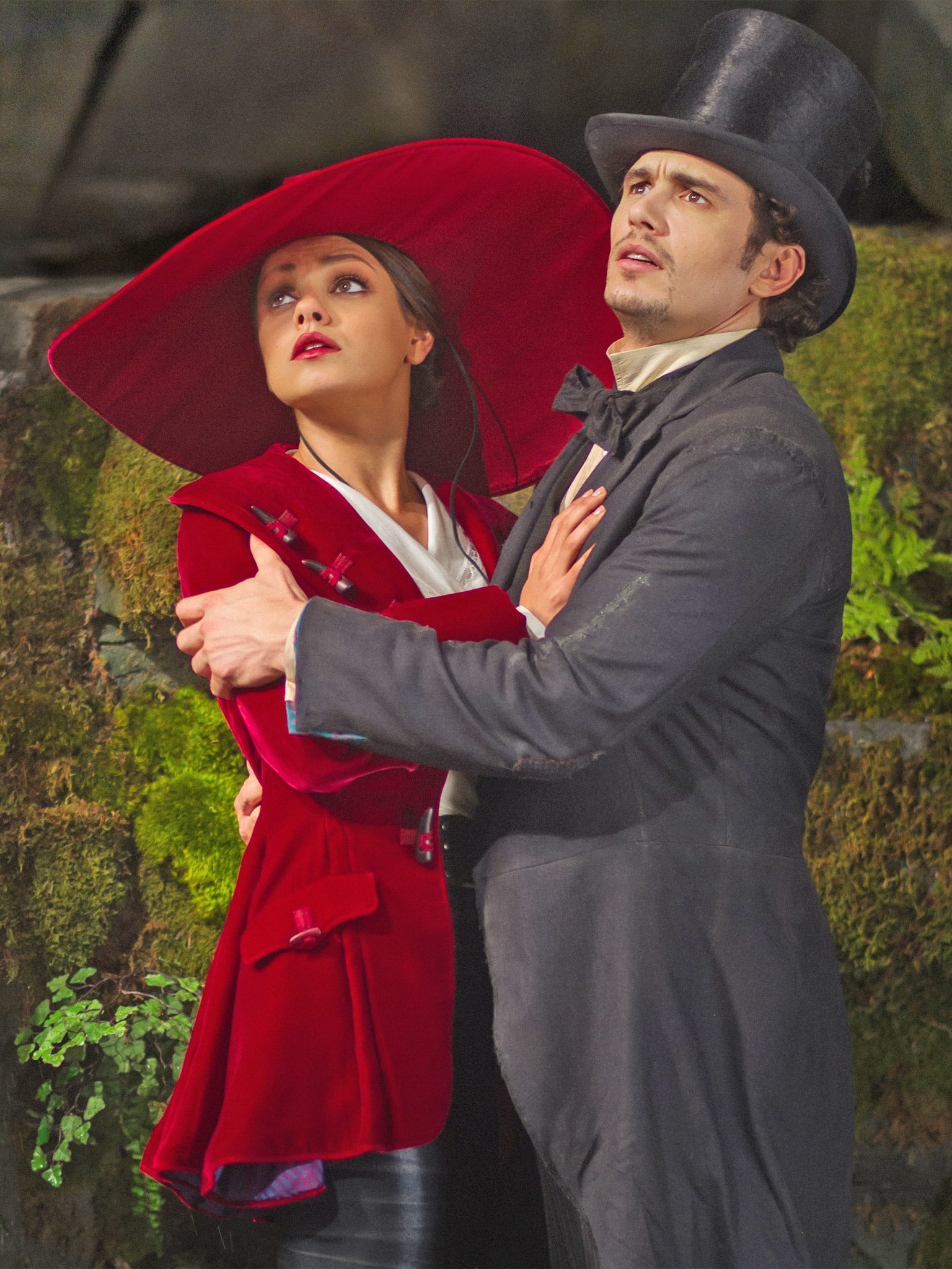 Mila Kunis and James Franco in ‘Oz: the Great and Powerful’