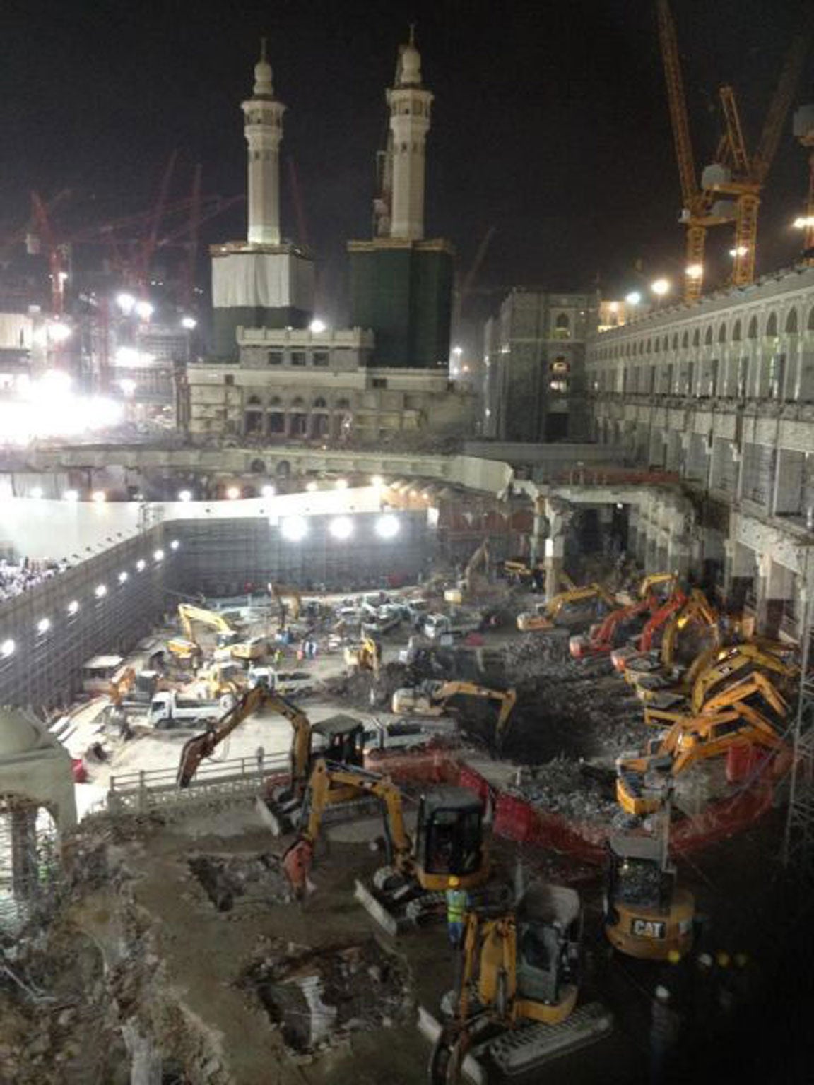 Photos taken by activists in Saudi Arabia showing the destruction of the Grand Mosque