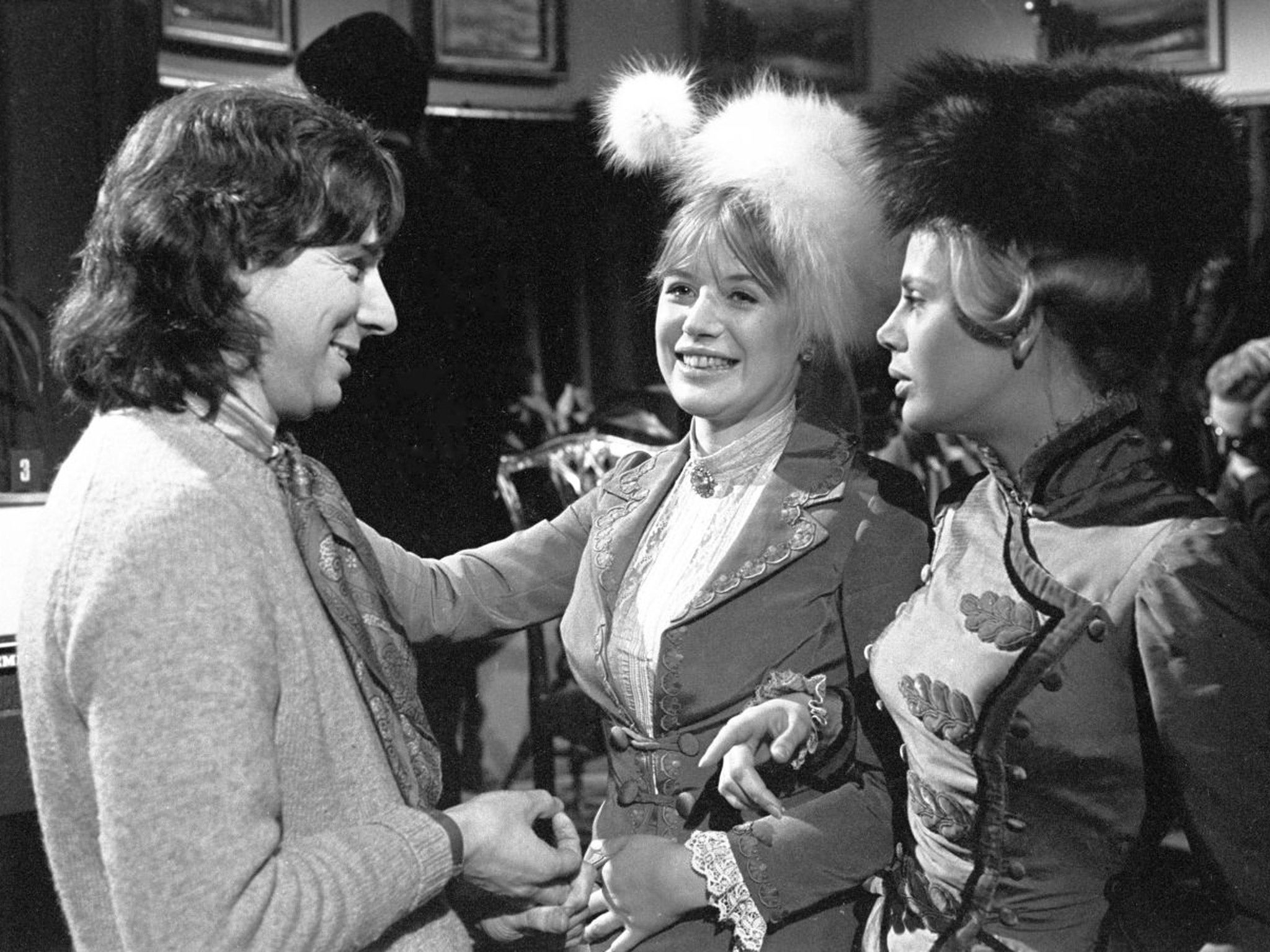 Garland directs Marianne Faithfull, left, and Britt Ekland in Strindberg’s ‘The Stronger’ for ITV in 1971