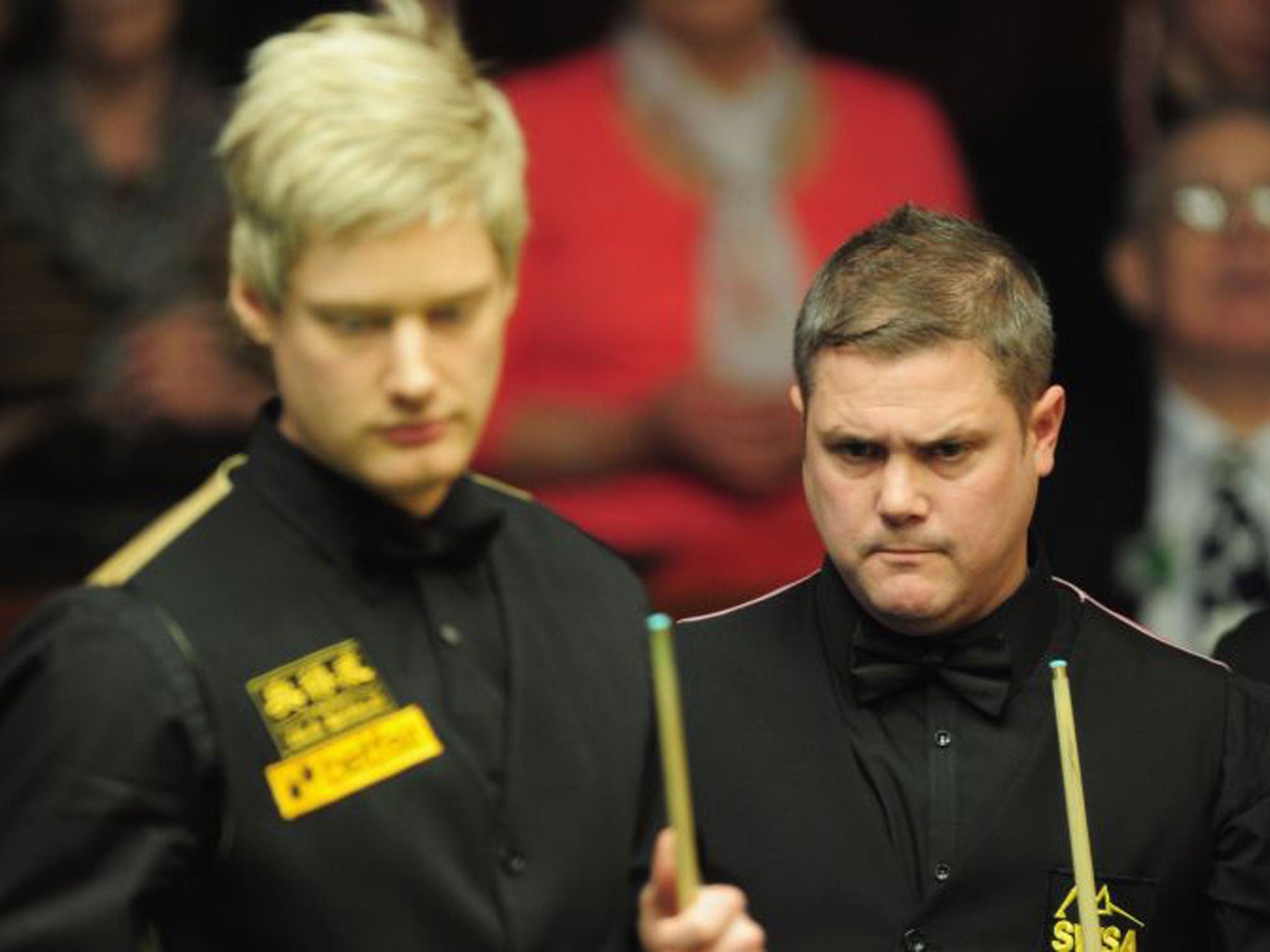 Robert Milkins, right, came from behind to see off Neil Robertson