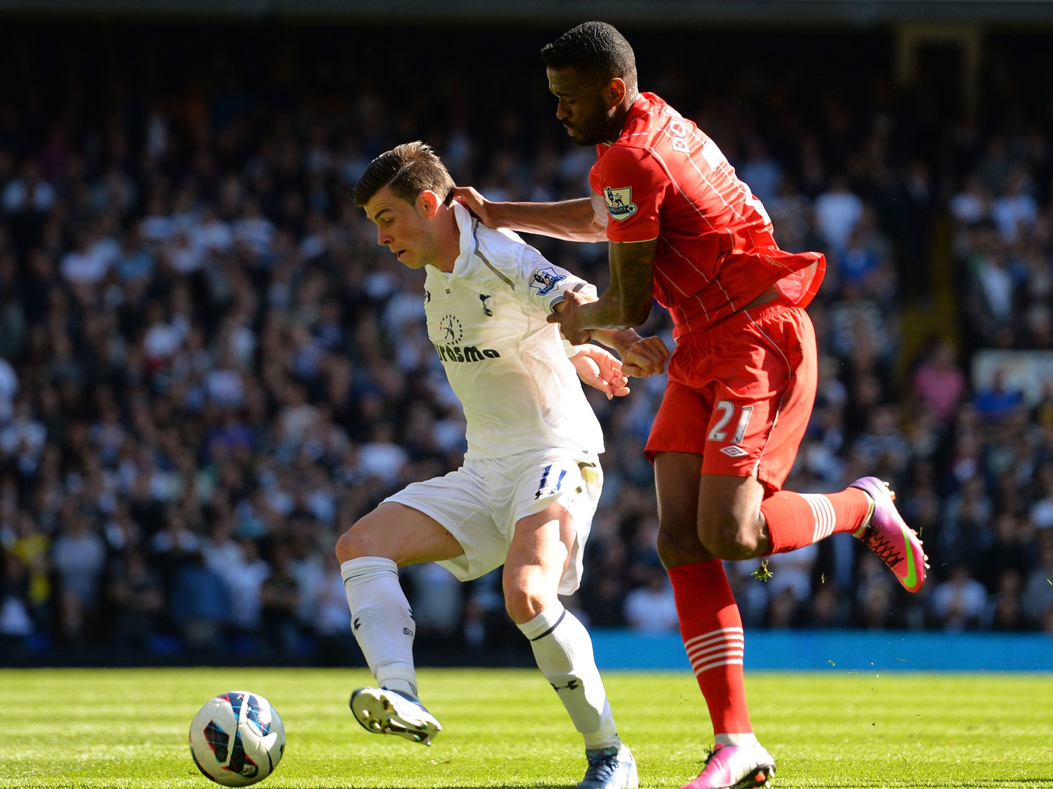 Gareth Bale rounded off a remarkable week by firing Tottenham to a dramatic last-gasp win against Southampton.