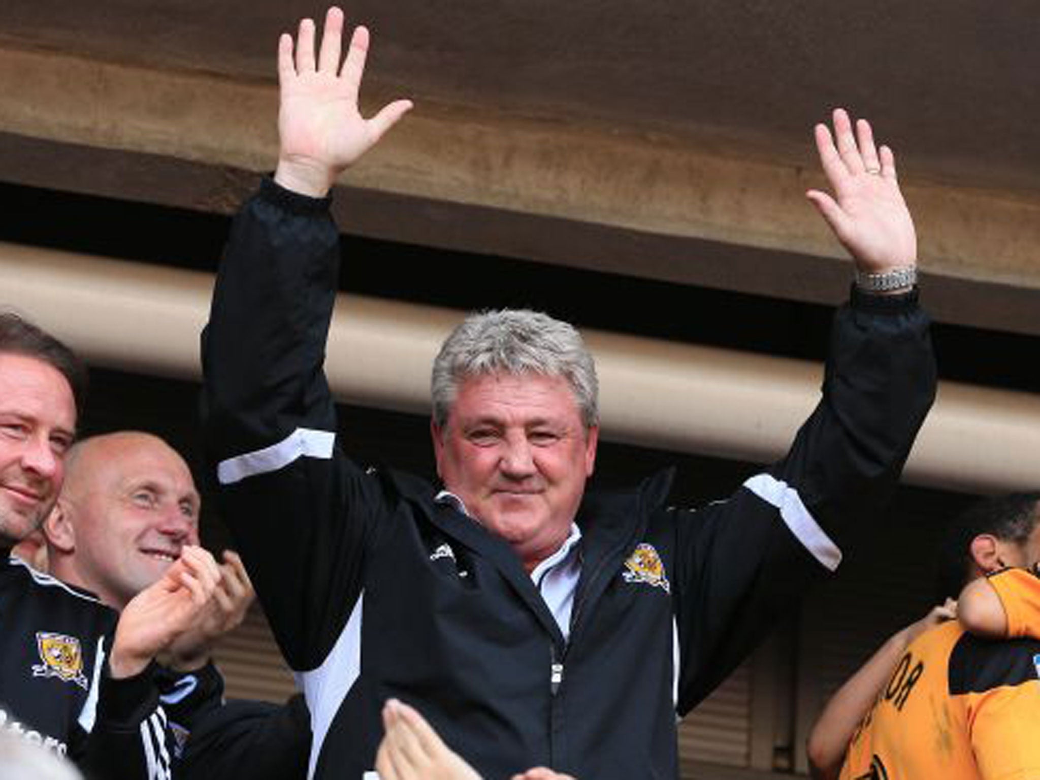 Steve Bruce celebrates Hull City’s Premier Legaue return