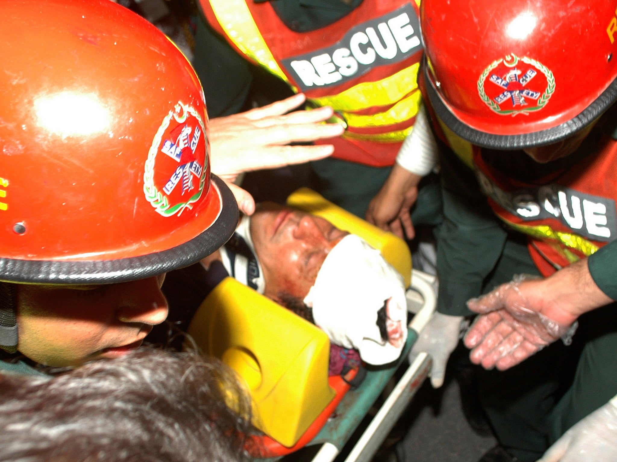 Imran Khan is taken to hospital in Lahore