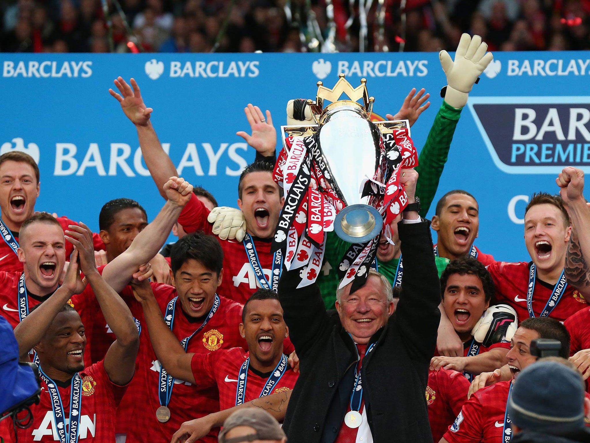 Sir Alex Ferguson lifts the Premier League trophy following the Barclays Premier League match between Manchester United and Swansea City at Old Trafford (Alex Livesey/Getty Images)