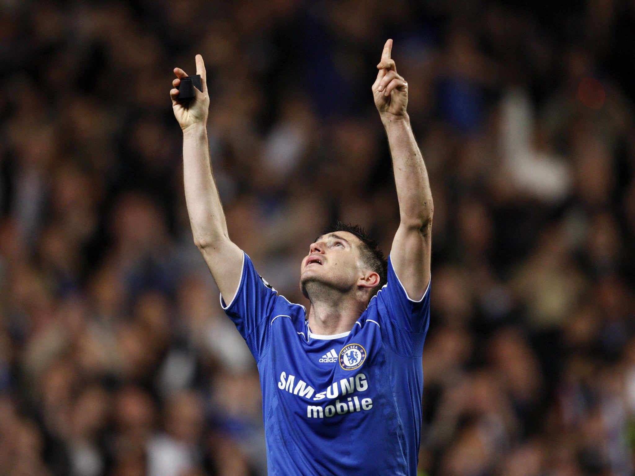 Lampard, grieving from the death of his mother, scores a crucial goal against Liverpool in the Champions League in 2008