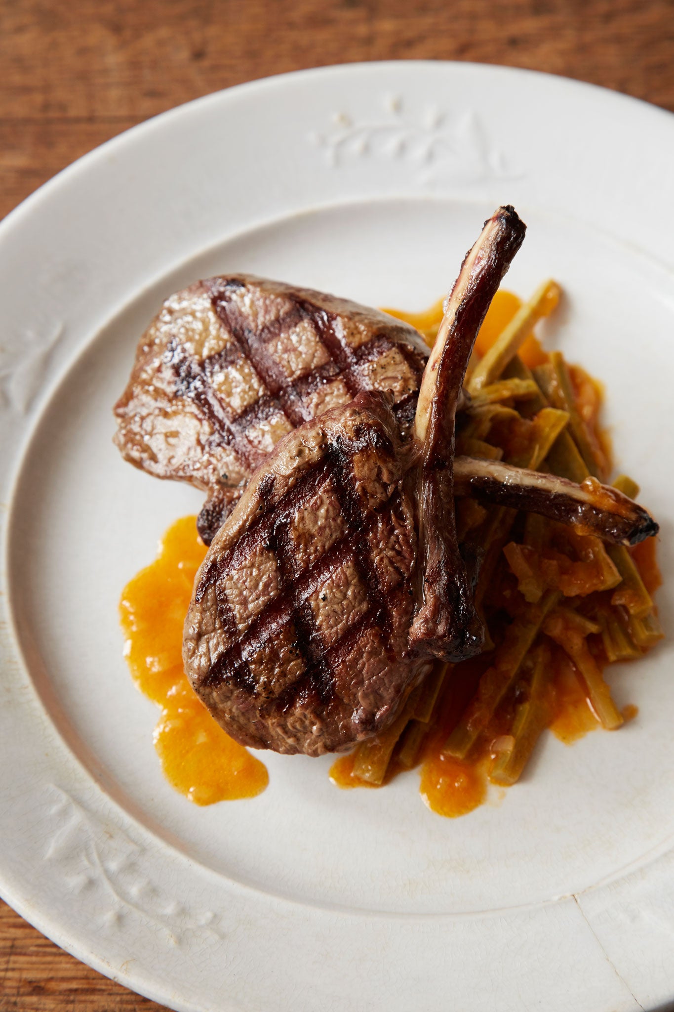 Grilled deer cutlets with sweet and sour Alexanders