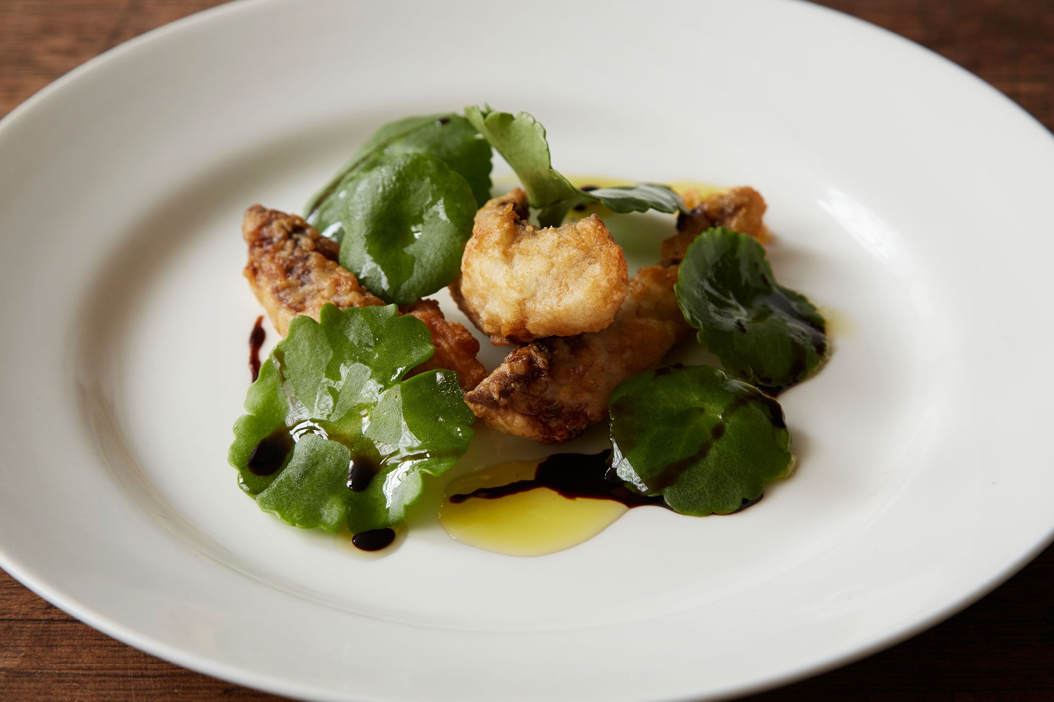 Crispy mackerel and pennywort salad