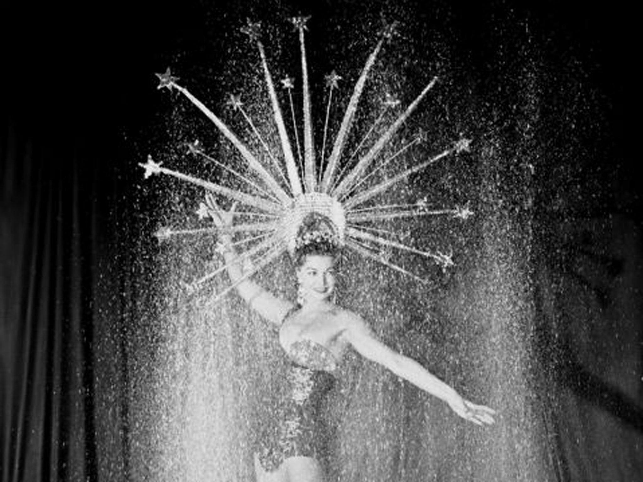 ‘Wet, she’s a star’: Williams on stage in Las Vegas in the early 1950s