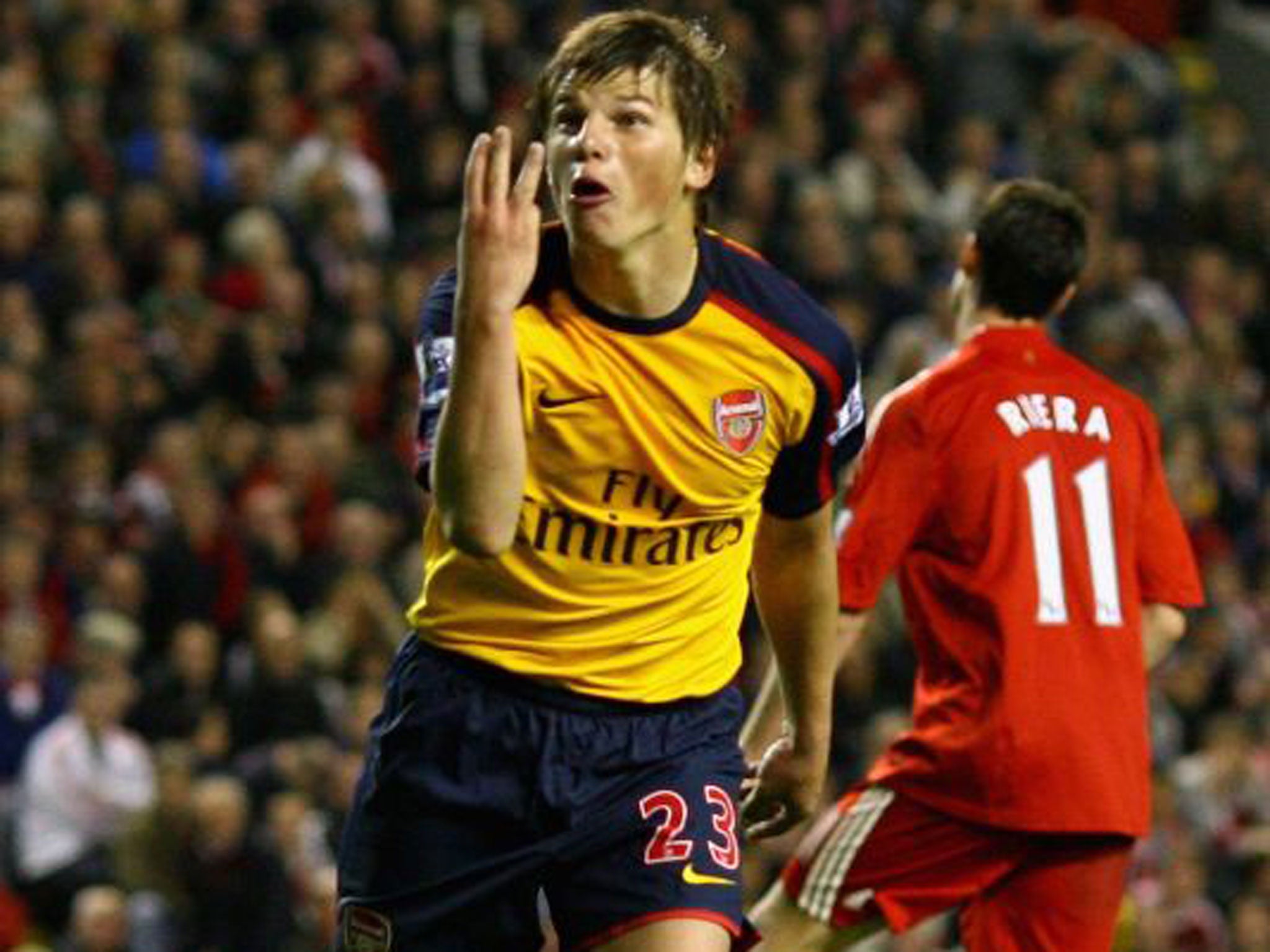 Arshavin celebrates the third of his four against Liverpool in 2009