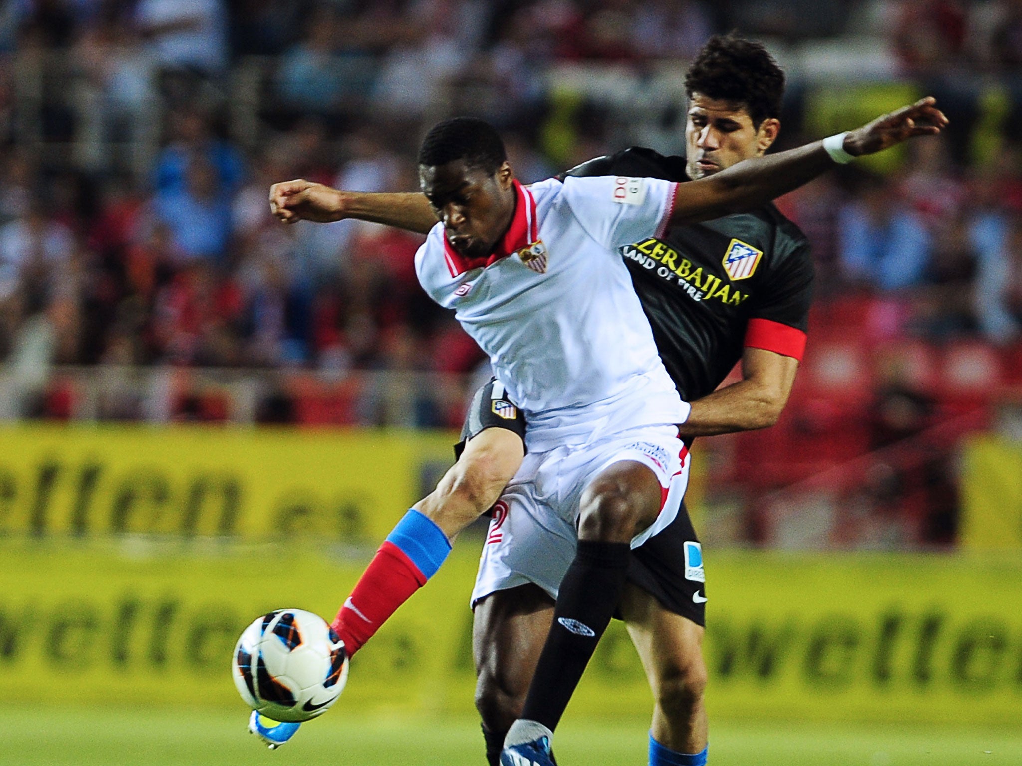 Chelsea want to buy midfielder Geoffrey Kondogbia from Sevilla