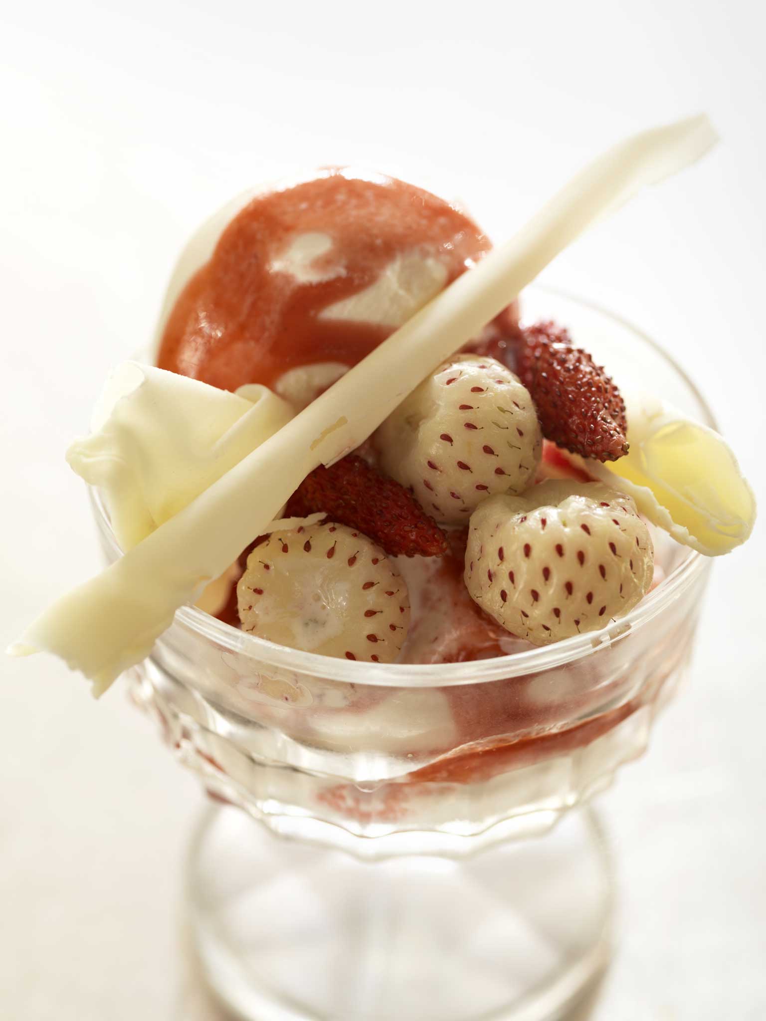 Different twist: Wild strawberry coupe