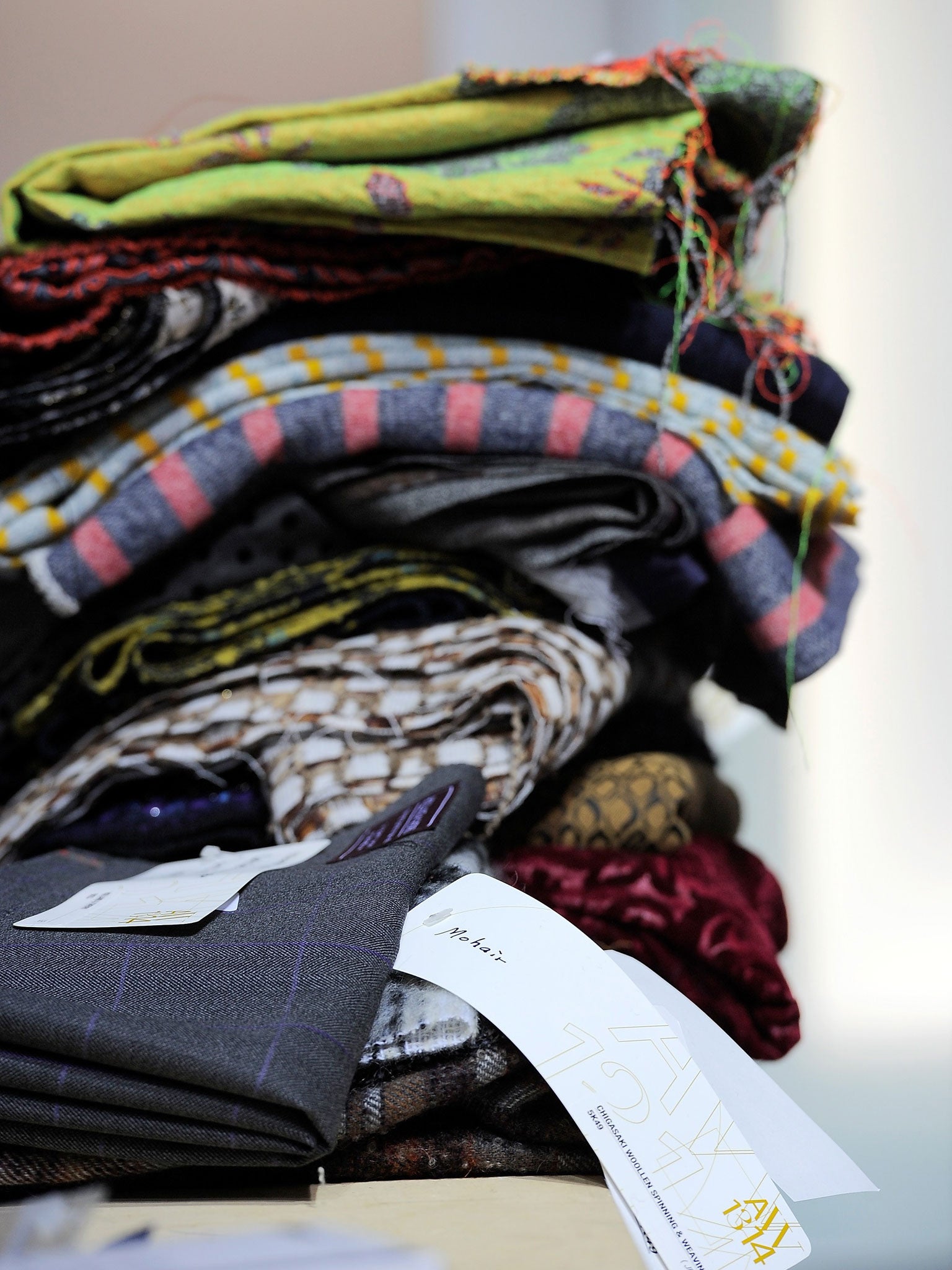 Bennytex sells material for dress and curtain-making at a fraction of the prices demanded in the Paris street market