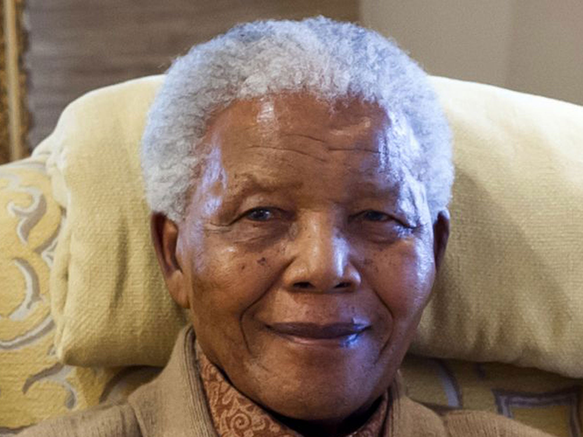 Nelson Mandela remains in a ‘serious but stable condition’