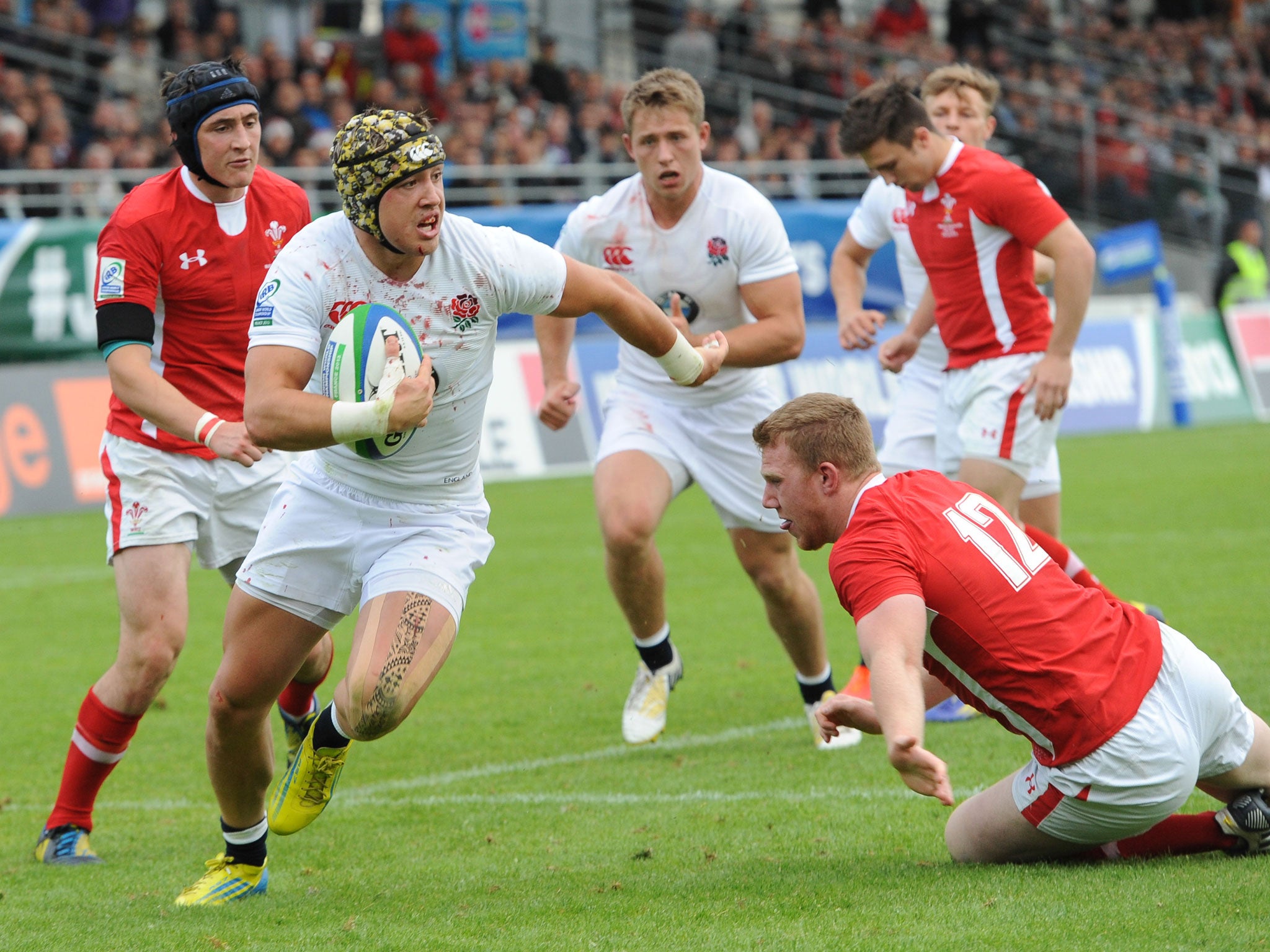 Jack Nowell scores the try that launched England’s dramatic second-half fightback