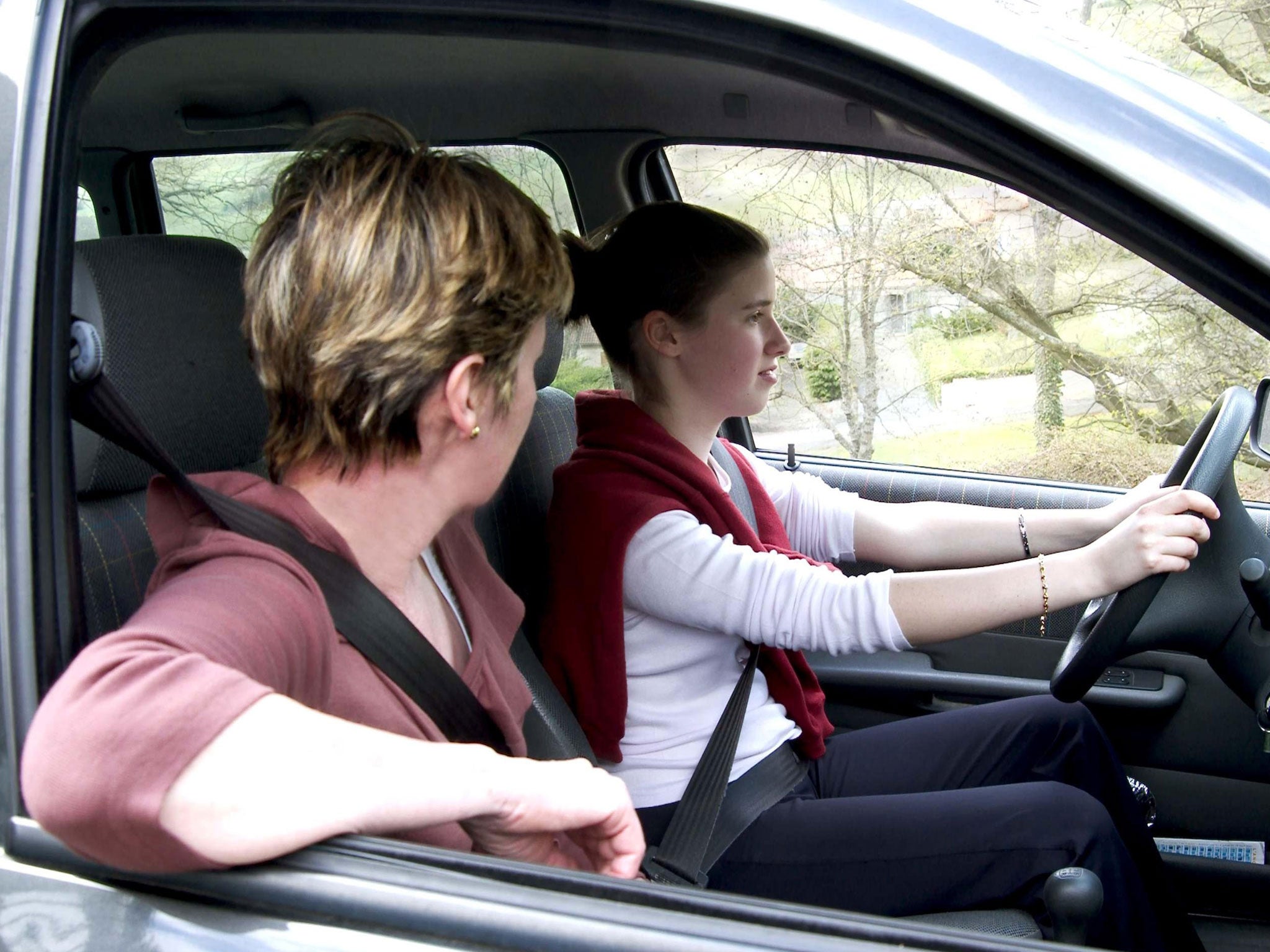 Parents are not as good as professional driving instructors