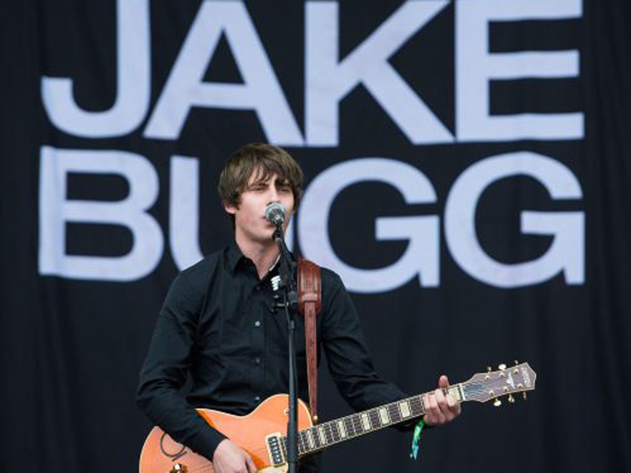 Jake Bugg plays a home-grown ballad