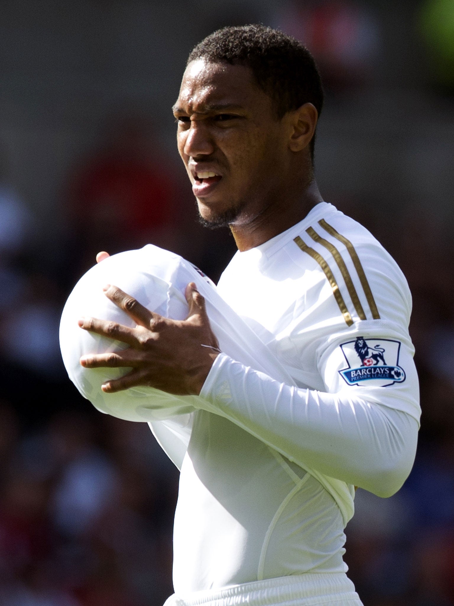 Swansea have re-signed Jonathan de Guzman on loan for next season