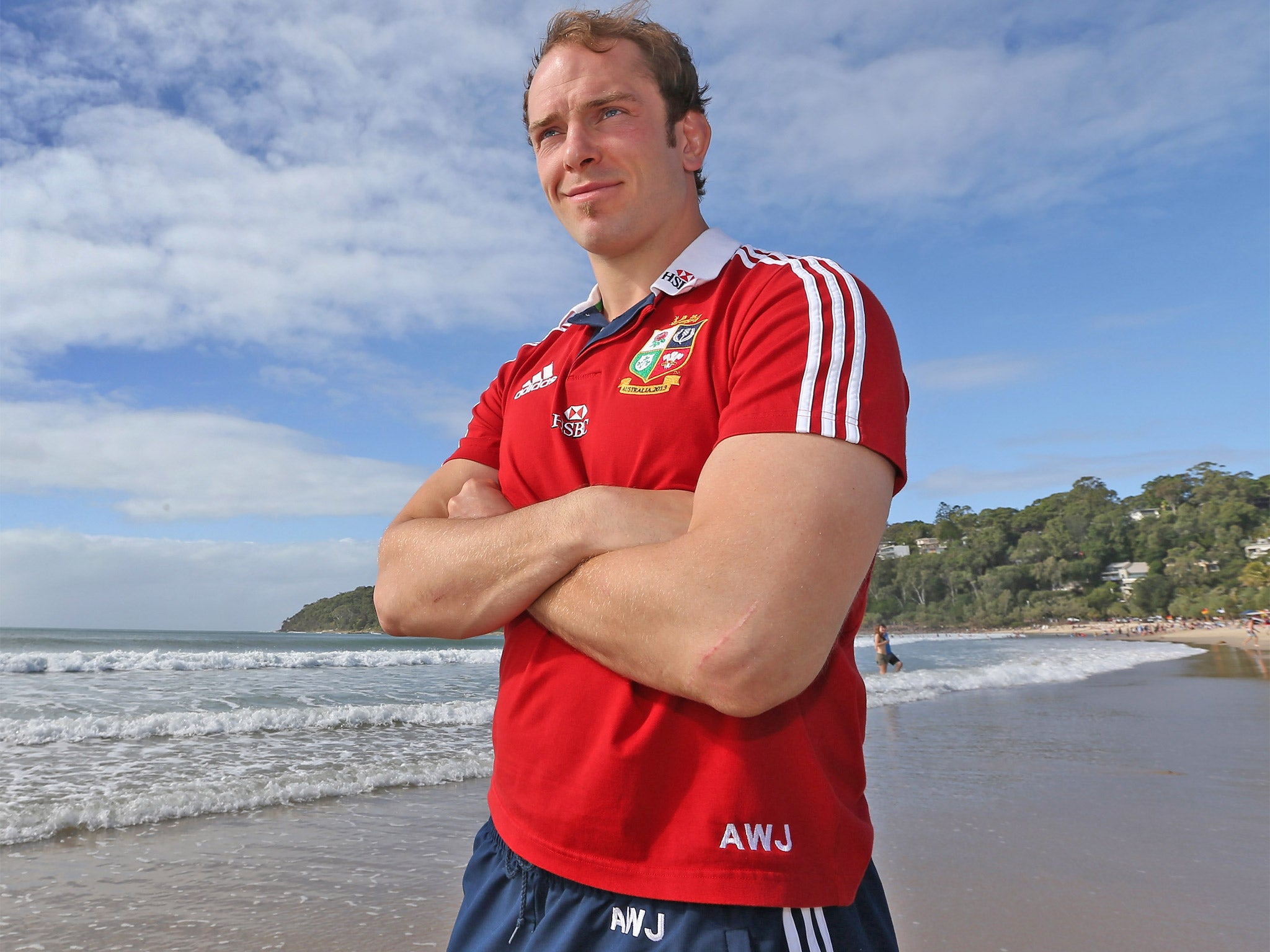 Alun Wyn Jones takes a break from training