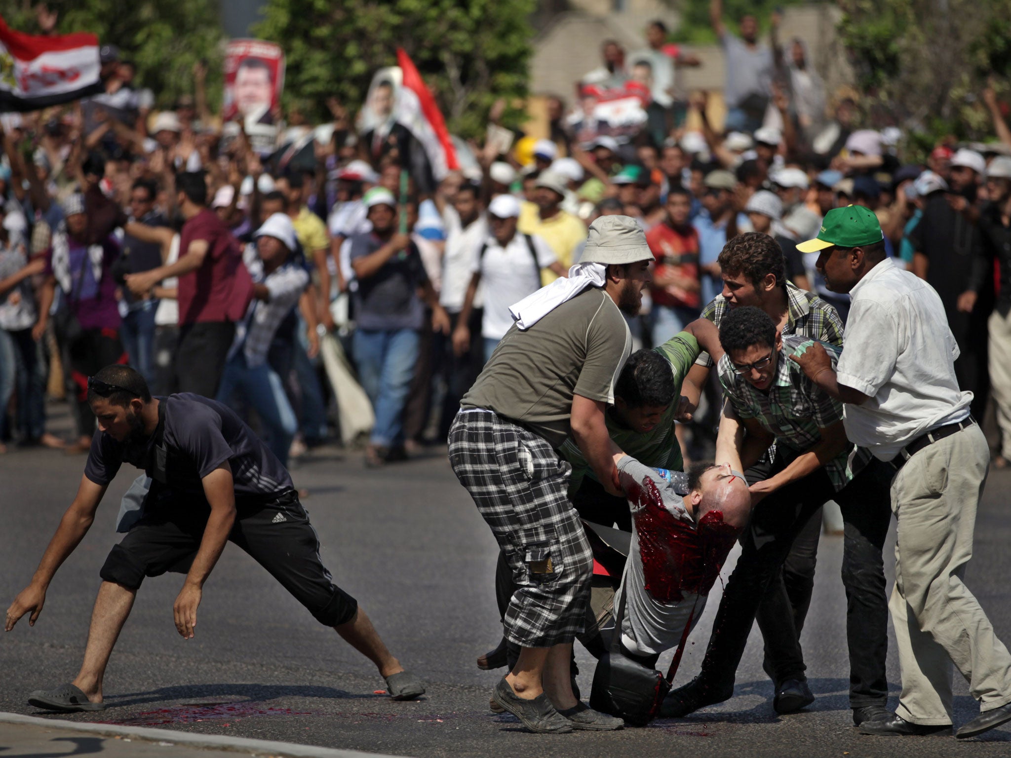 Supporters of Morsi outside Republican Guard HQ