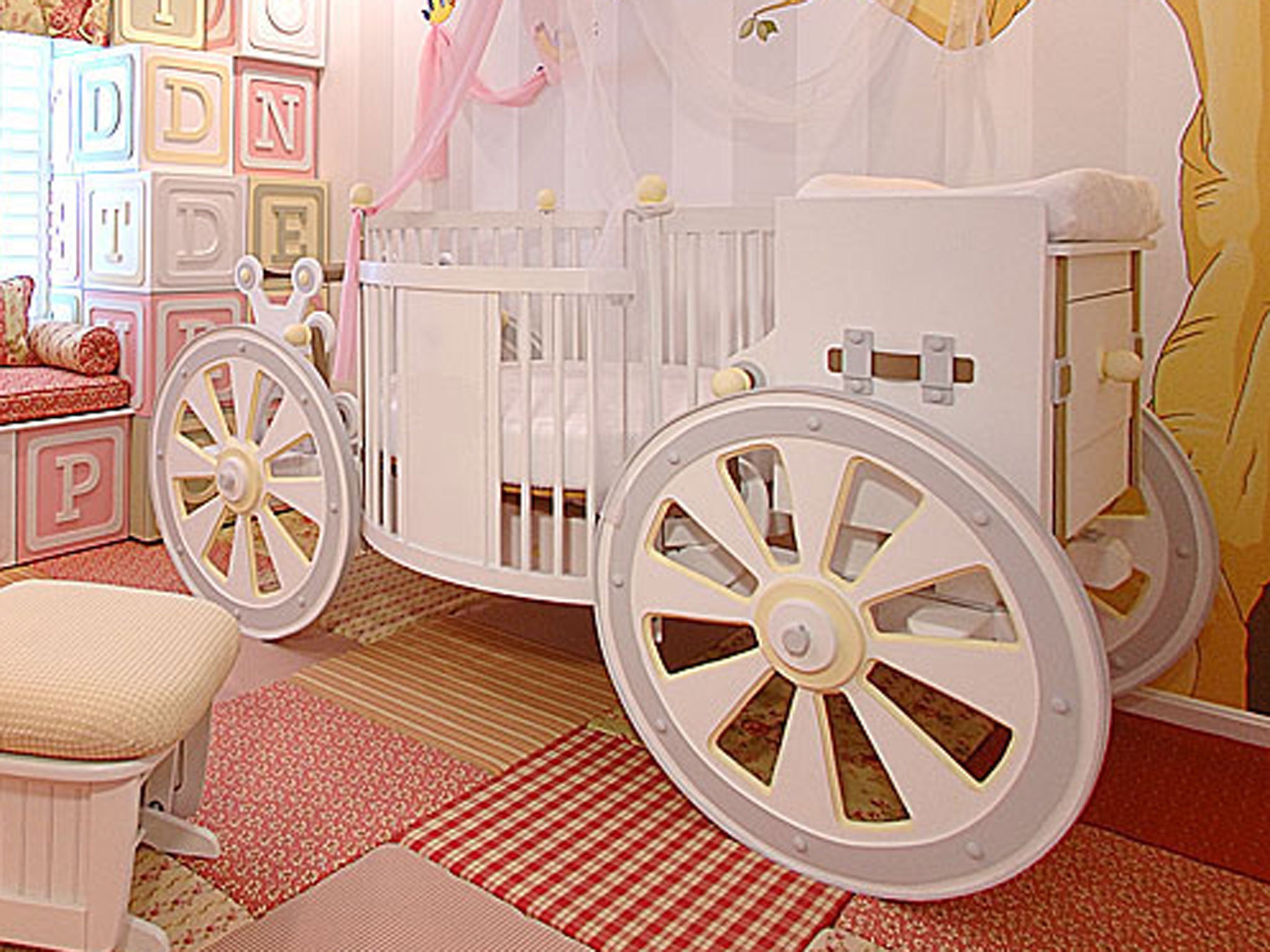 Fantasy Carriage Crib