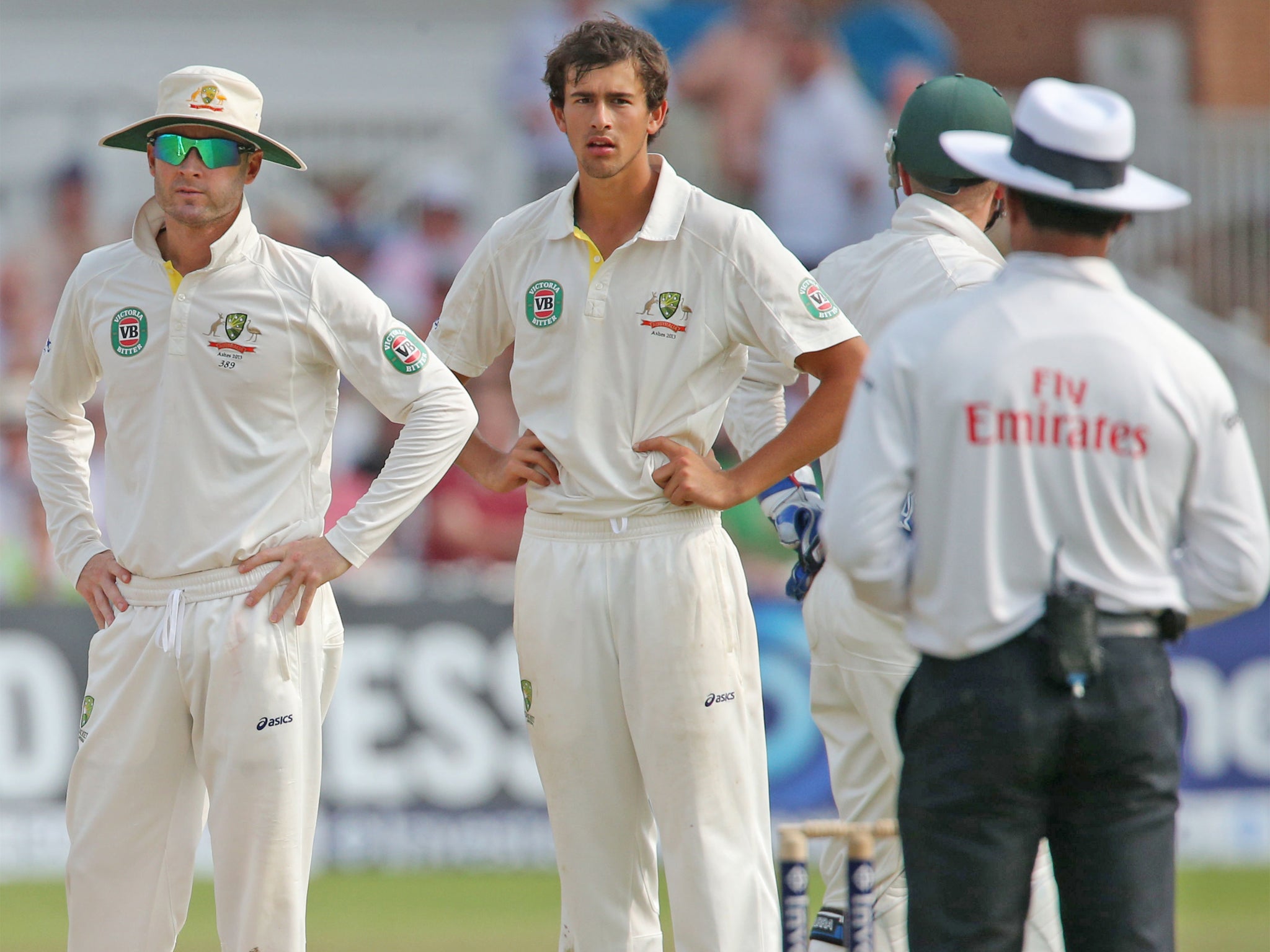 Michael Clarke and Ashton Agar look towards umpire Aleem Dar after the Stuart Broad incident