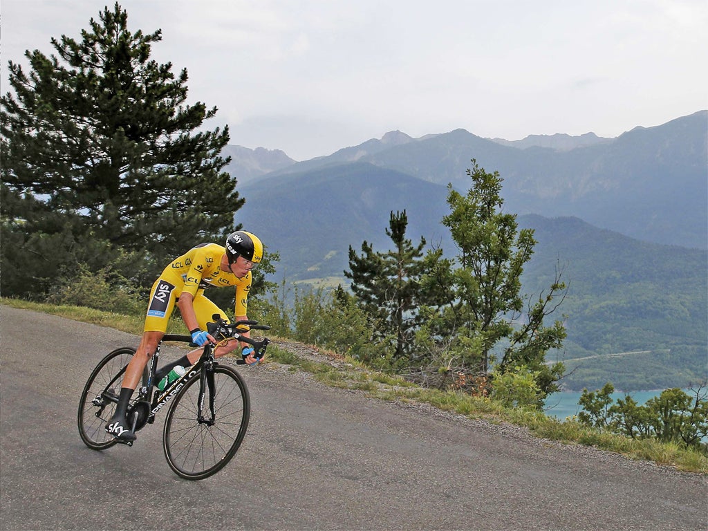 Chris Froome changed bikes to win his second individual time trial