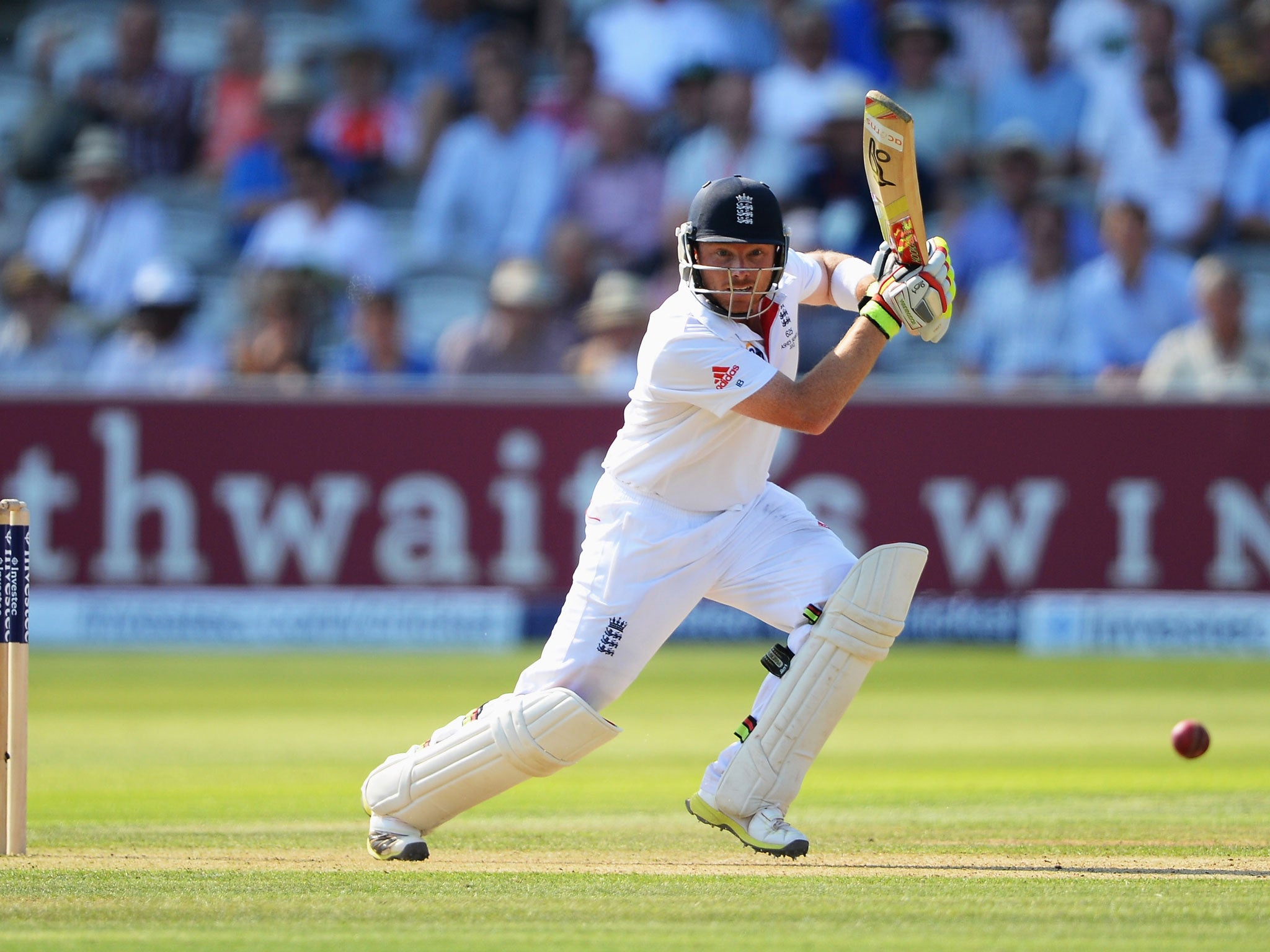 <b>Top Performers</b><br/><br/>
England:<br/>
<b>Ian Bell</b> <i>(pictured)</i> came in with England in trouble at 28/3 but his batting ensured that the entire line-up did not collapse. Picking up where he left off at Trent Bridge, he made a fairly chanceless hundred to put his side into a respectable position. 
Bell was also helped by <b>Jonathan Trott </b> <br/> and then <b>Jonny Bairstow</b>, the latter fortunate to be given a reprieve after being bowled on 21. However both men were guilty of rather giving their wickets away.