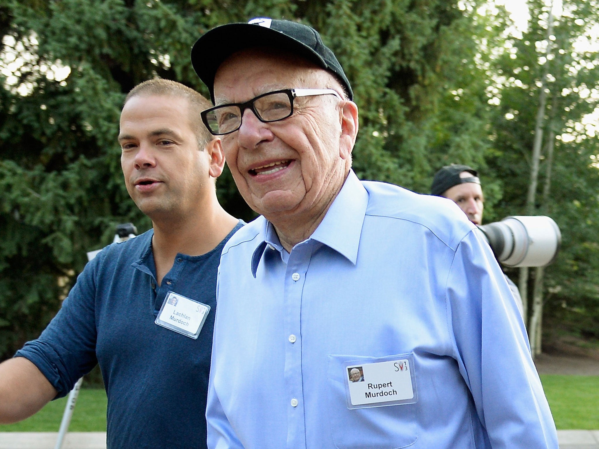 Rupert Murdoch has written to MPs to apologise for his outburst calling police 'incompetent'