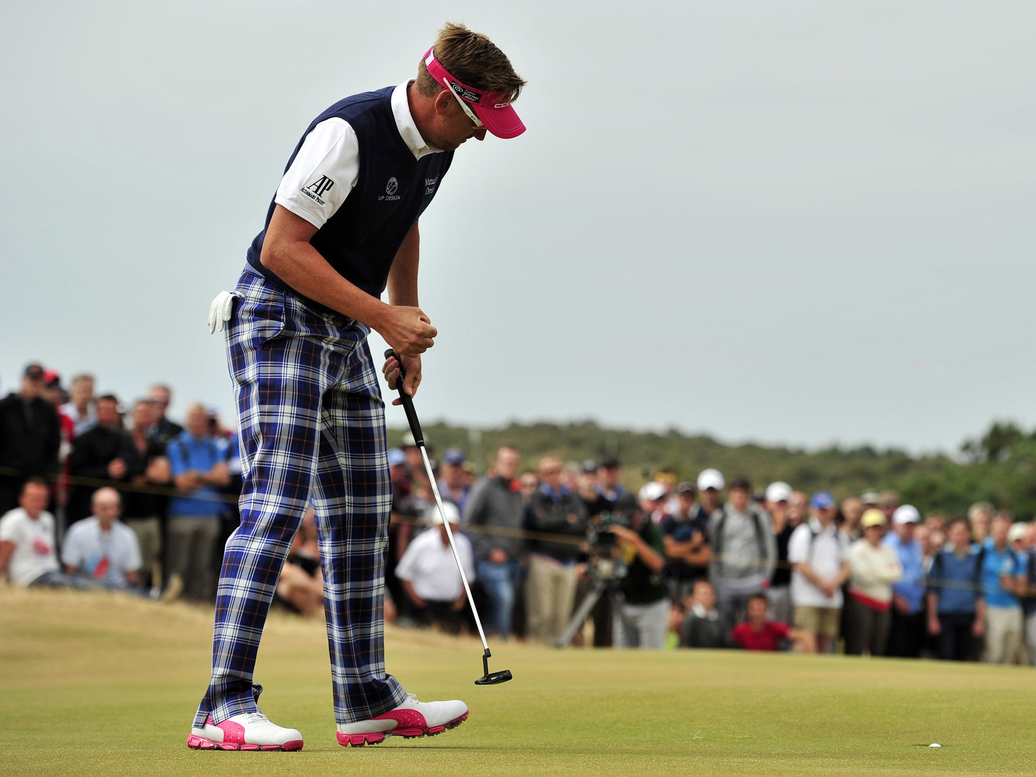 Ian Poulter found his Ryder Cup form to produce a mesmerising run of eagle-birdie-birdie-birdie to put himself into contention as clubhouse leader on one-over.