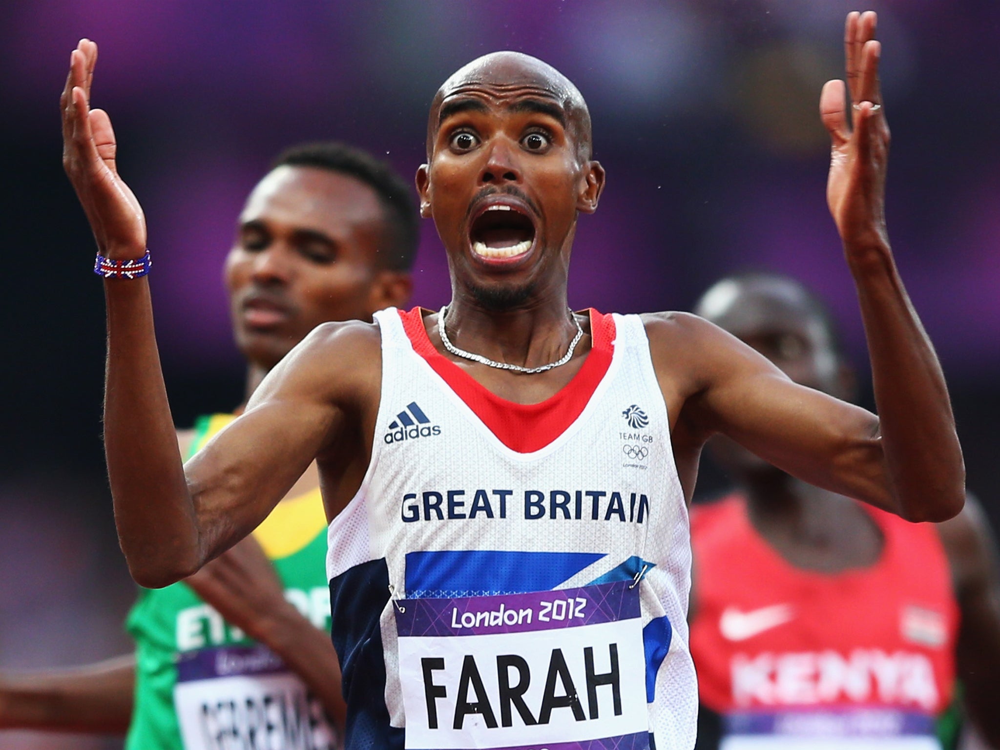 Mo Farah wins 5,000m gold to add to the 10,000m last year