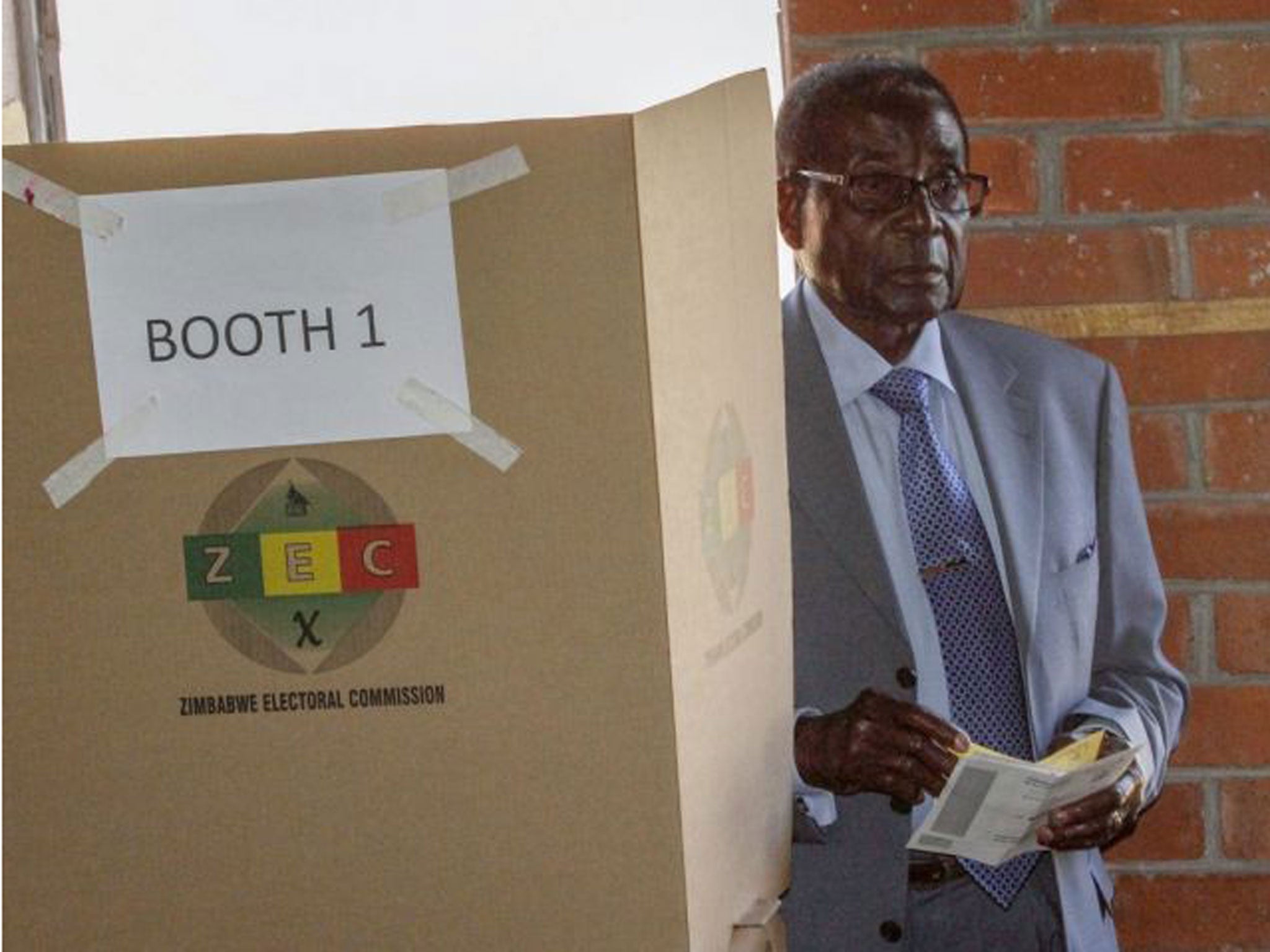 President Robert Mugabe’s Zanu-PF party has won 142 of the 210 parliamentary seats