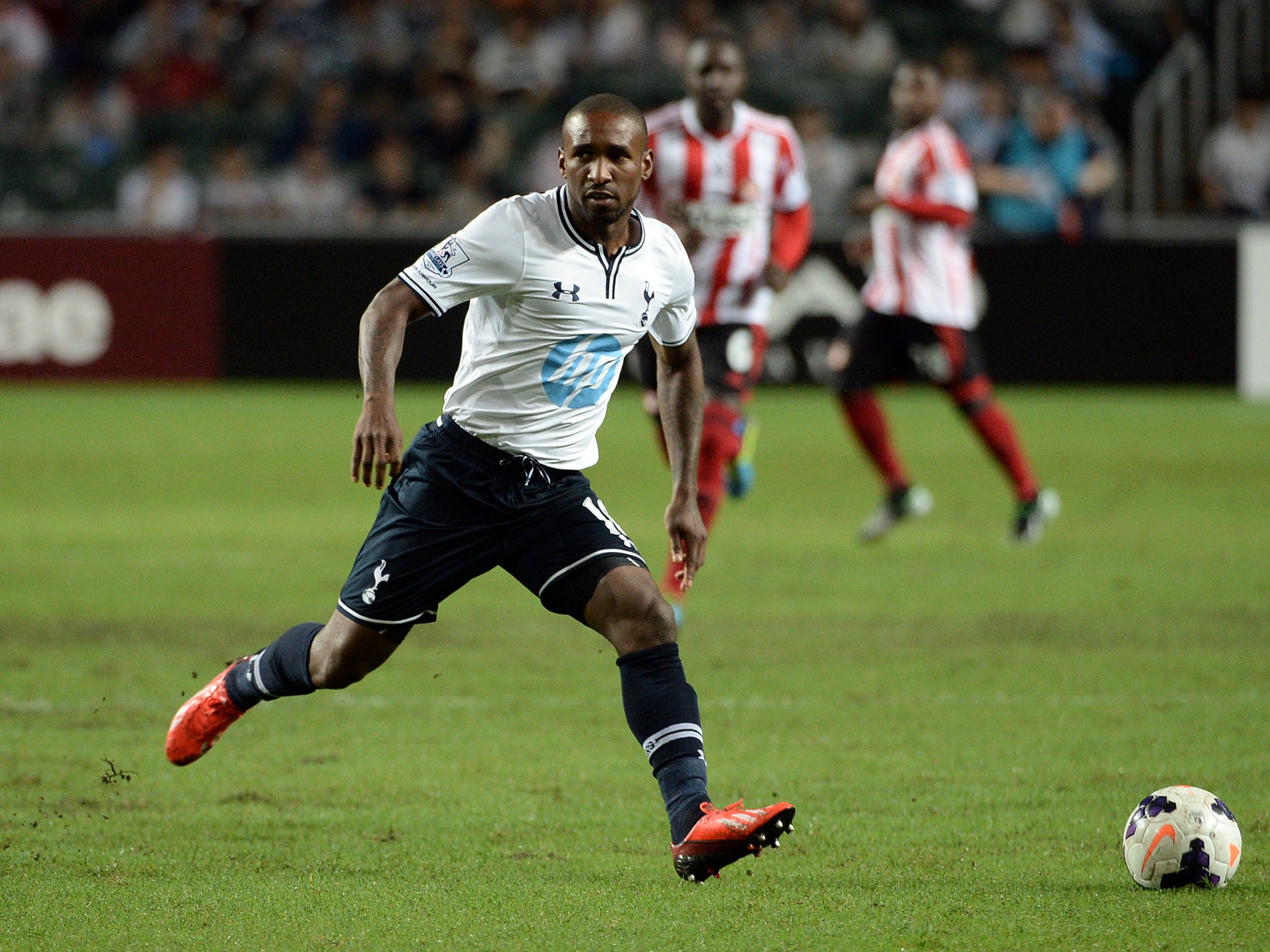 Jermain Defoe in pre-season action for Tottenham