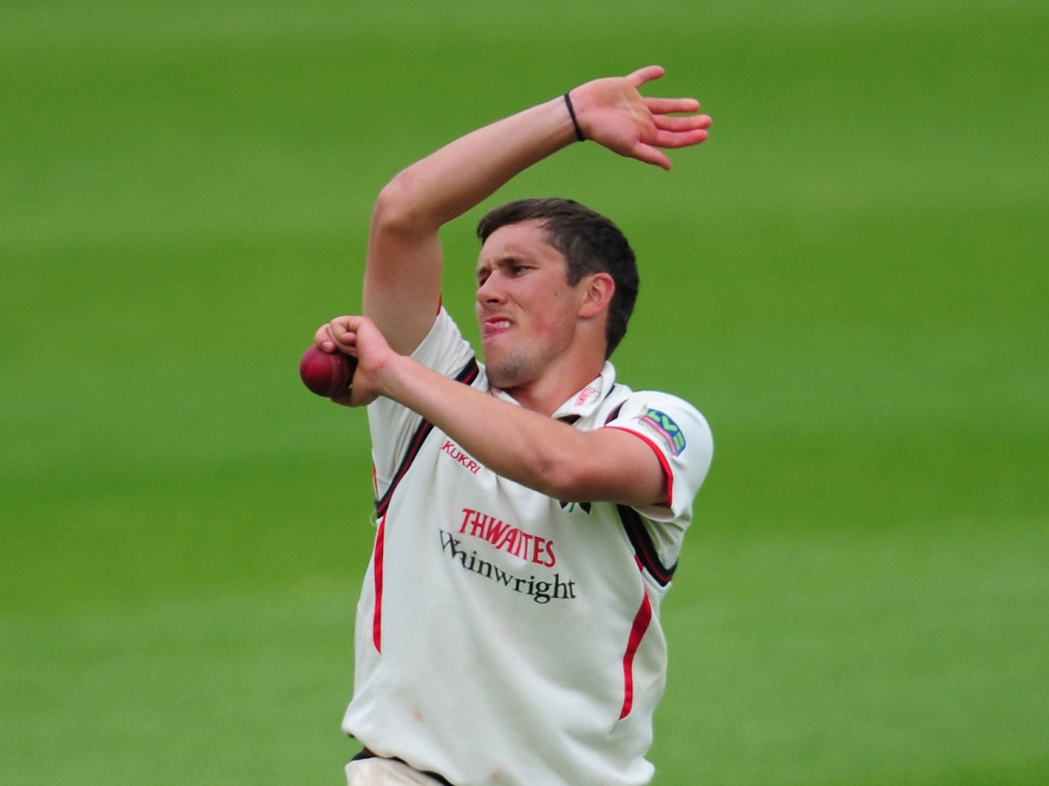 Uncapped Simon Kerrigan has been called up to the England squad to face Australia in the fifth Test on The Oval