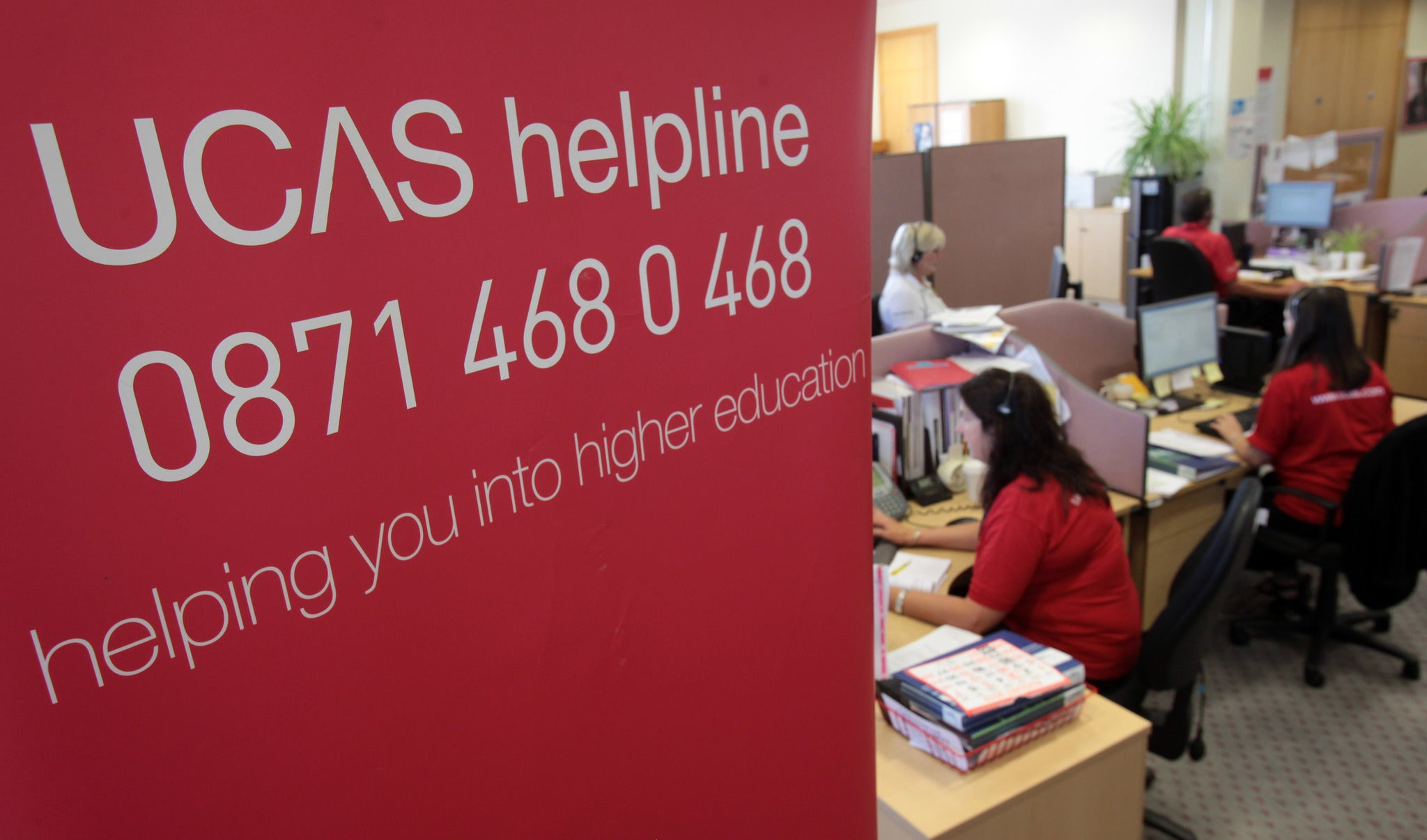 Ucas helpline is an 0871 number