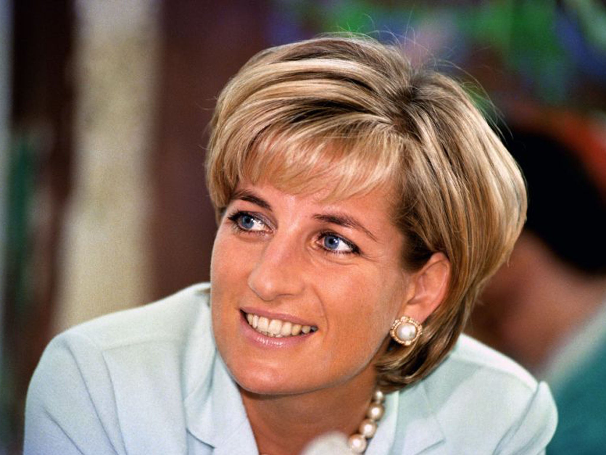 Princess Diana leaked information on the Royal Family to journalists, it has been claimed