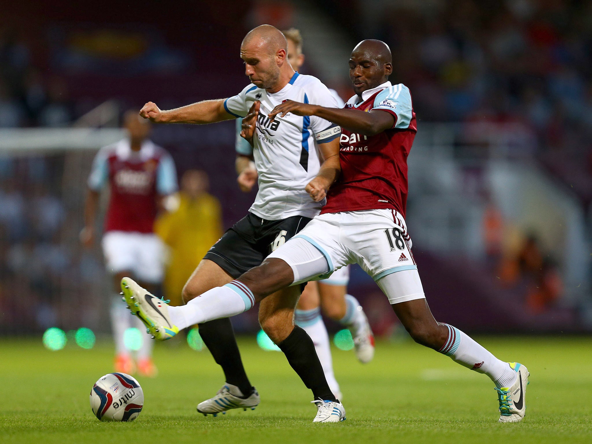 Alou Diarra in action against Cheltenham