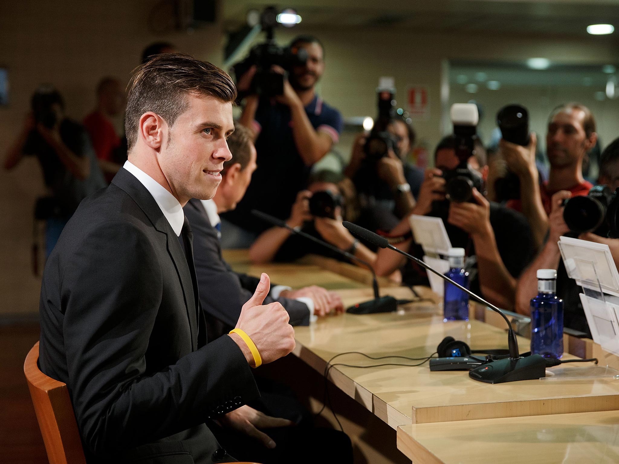 Gareth Bale at a press conference announcing his move to Real Madrid at the Estadio Santiago Bernabeu