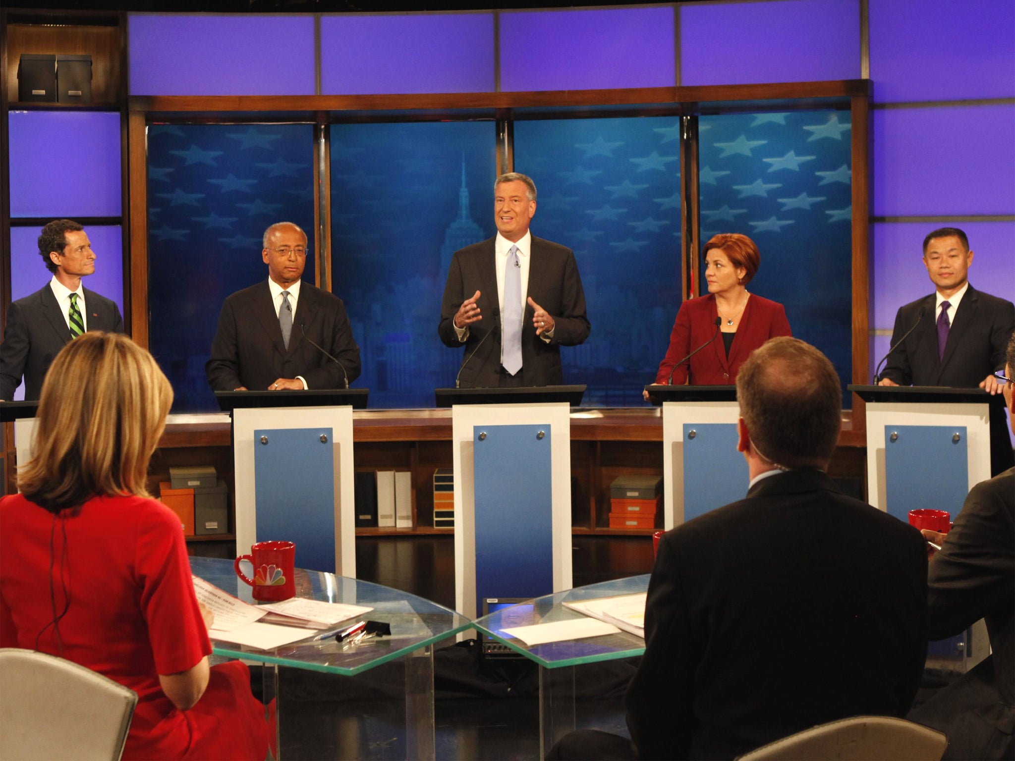 Bill de Blasio dwarfs his rivals during Wednesday’s debate