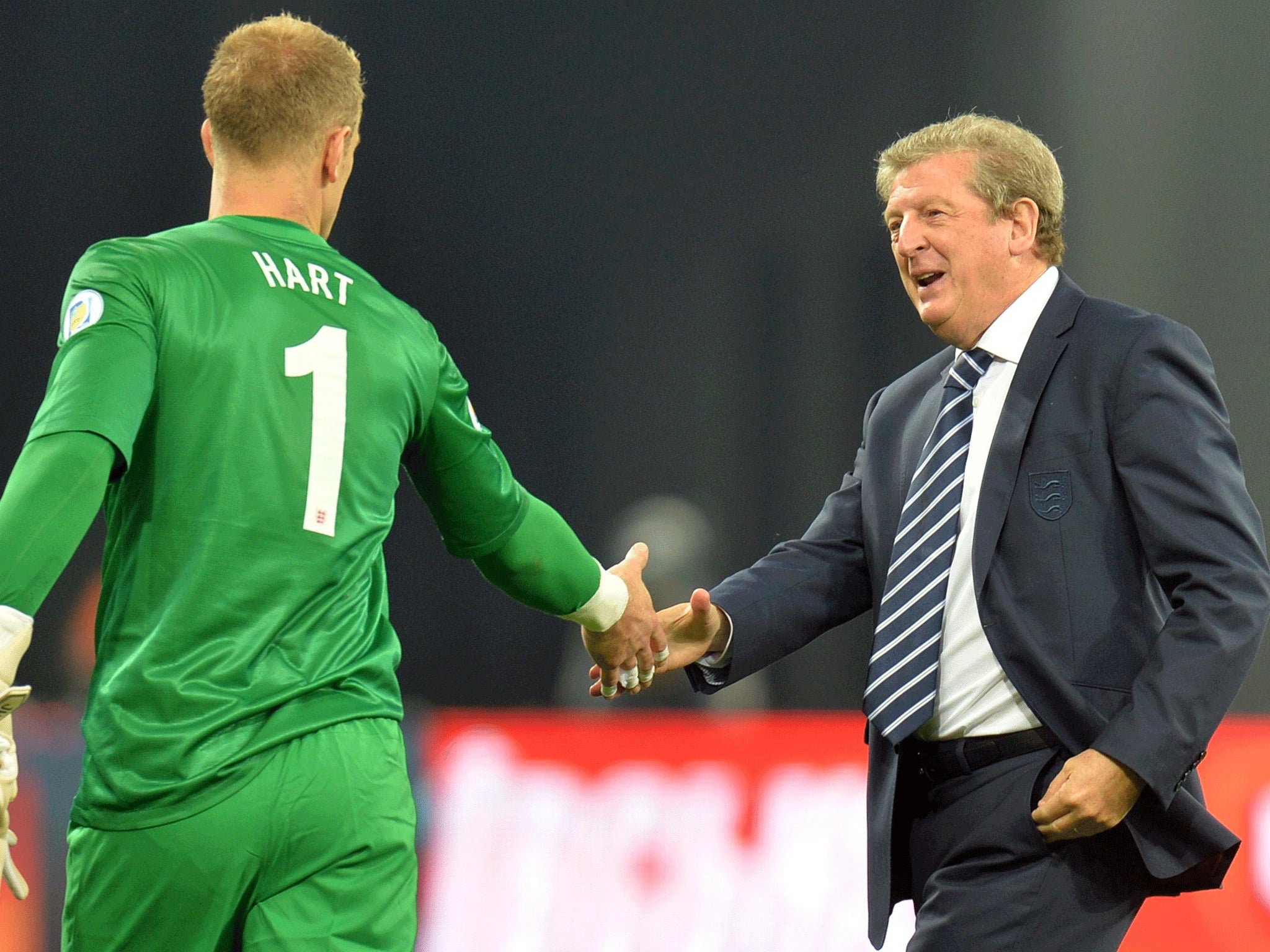 Roy Hodgson thanks Joe Hart for keeping a clean sheet
