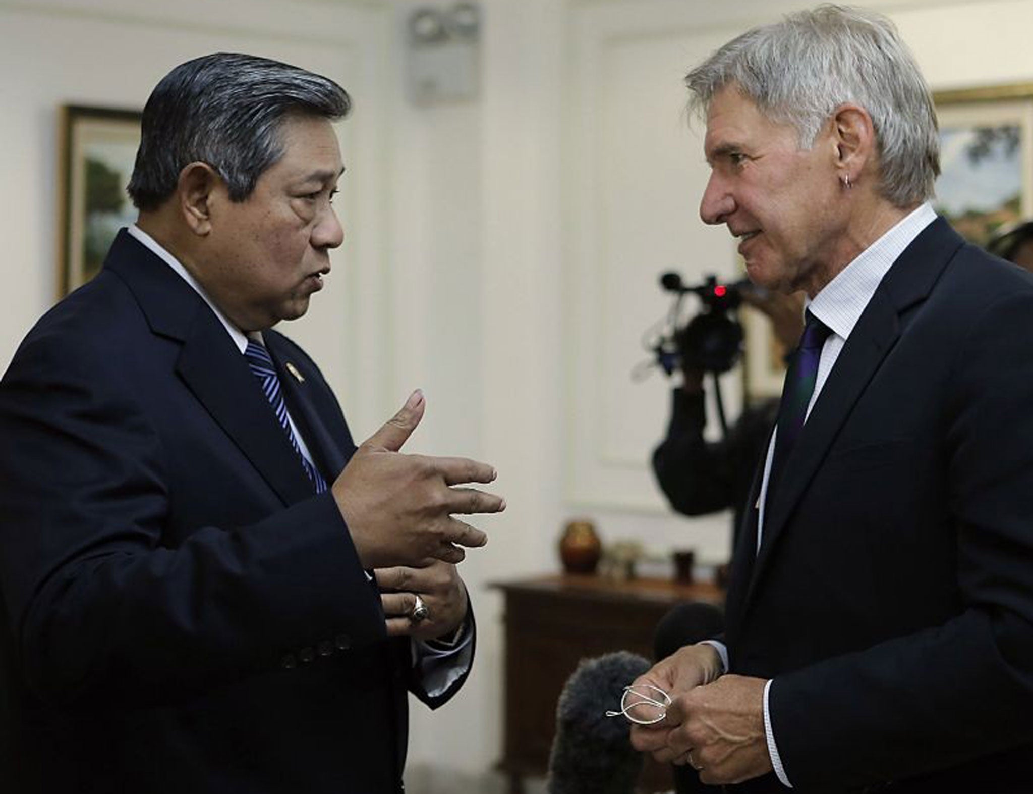 Indonesian President Susilo Bambang Yudhoyono with Harrison Ford