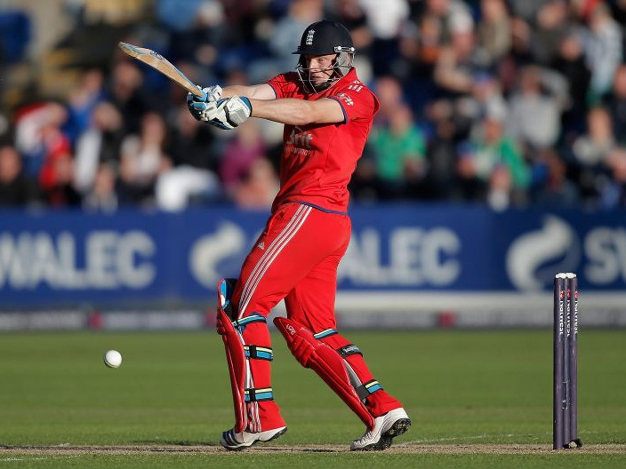 Wicketkeeper Buttler shared a crucial 75-run partnership with Ben Stokes to deny Australia