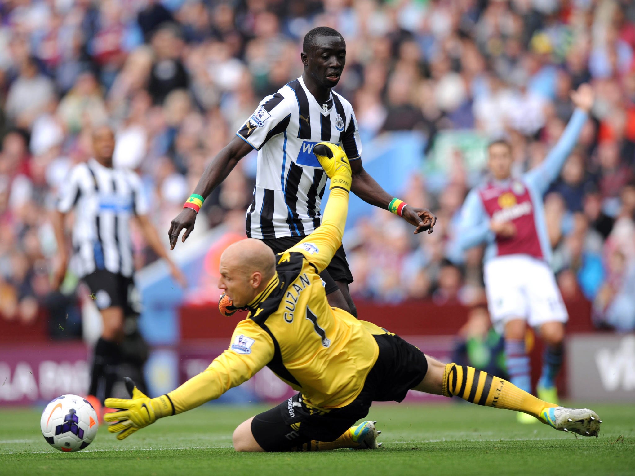 <b>Aston Villa</b><br/><br/>
<b> Guzan = 6 (aggregated score):</b> 6 (Telegraph) 5 (Mirror) 6 (Sun) 7 (Daily Mail) 6 (Times)
<br/><br/>
<b> Vlaar = 5.8 (as):</b> 6 (Te) 6 (M) 5 (S) 6 (DM) 6 (Ti)
<br/><br/>
<b> Okore = 5.4 (as):</b> 5 (Te) 5 (M) 5 (S) 6 (D