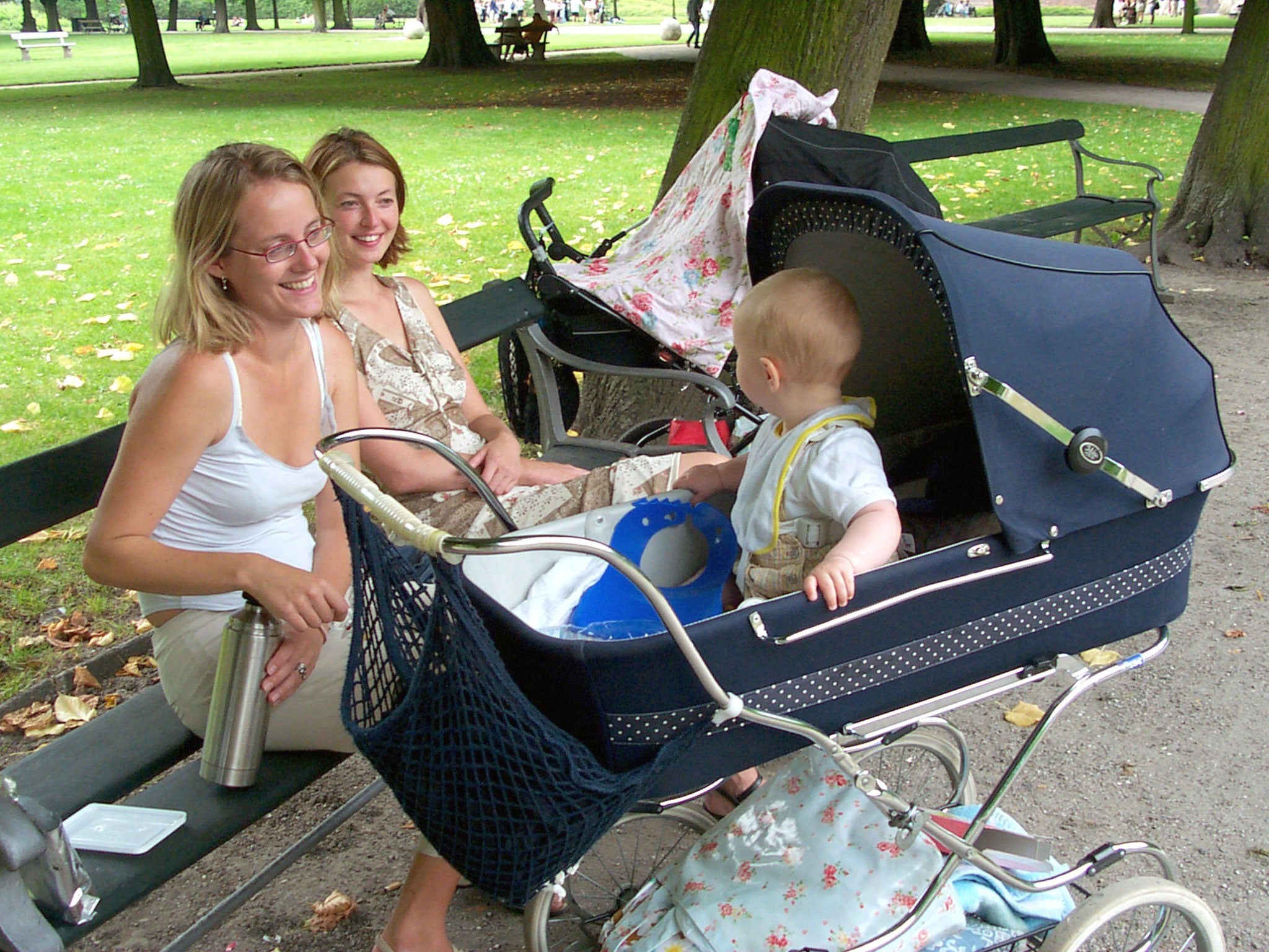 Parents choosing surrogacy should be permitted the same rights as birth and adoptive parents