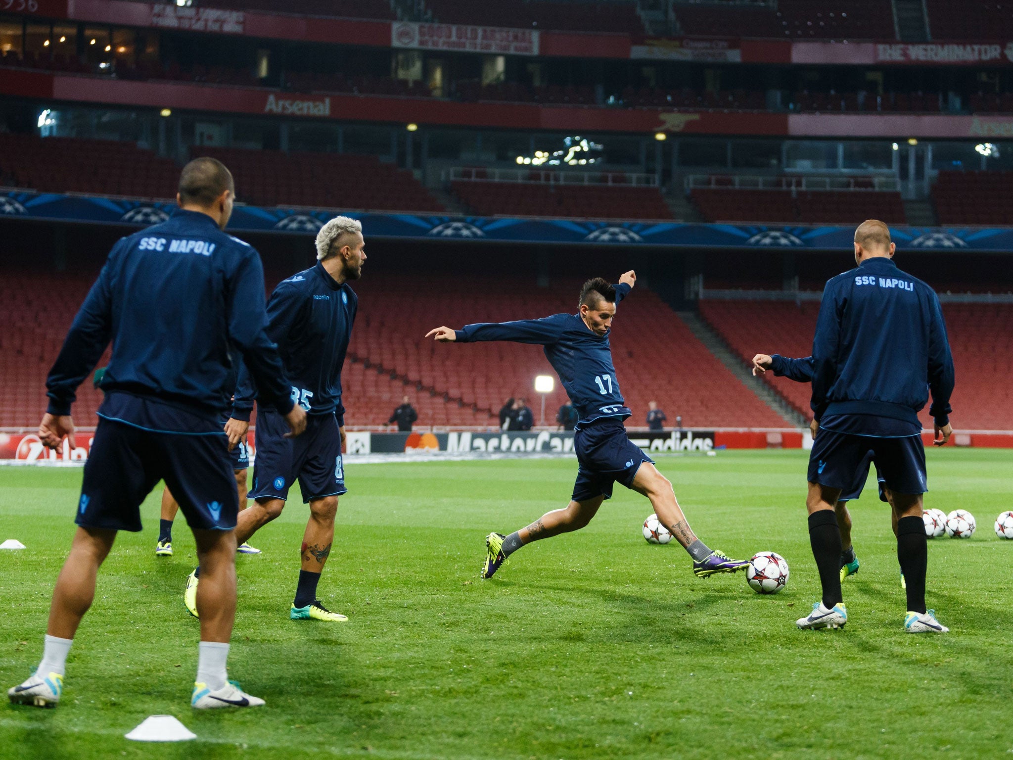 Napoli train at the Emirates Stadium ahead of the match