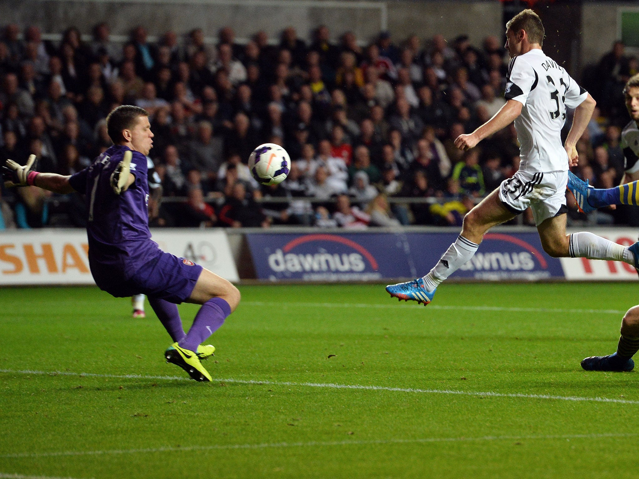 <b>SWANSEA CITY</b><br/><br/>
<b>Vorm = 6.4