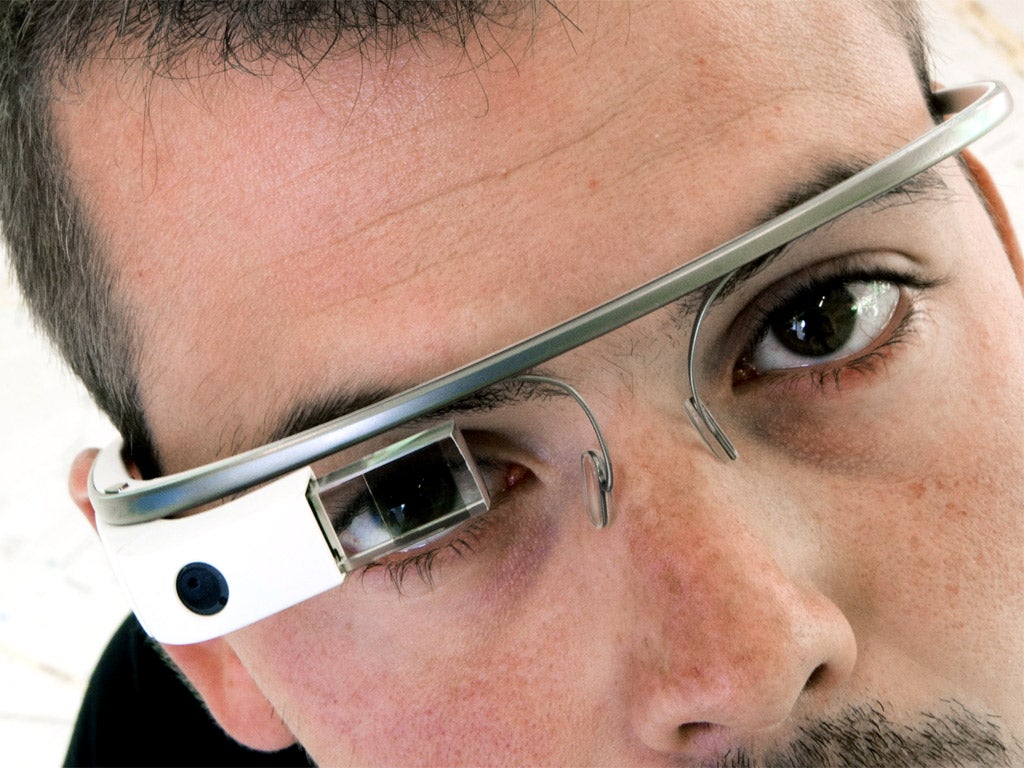 Google Glass will hit the shelves early next year