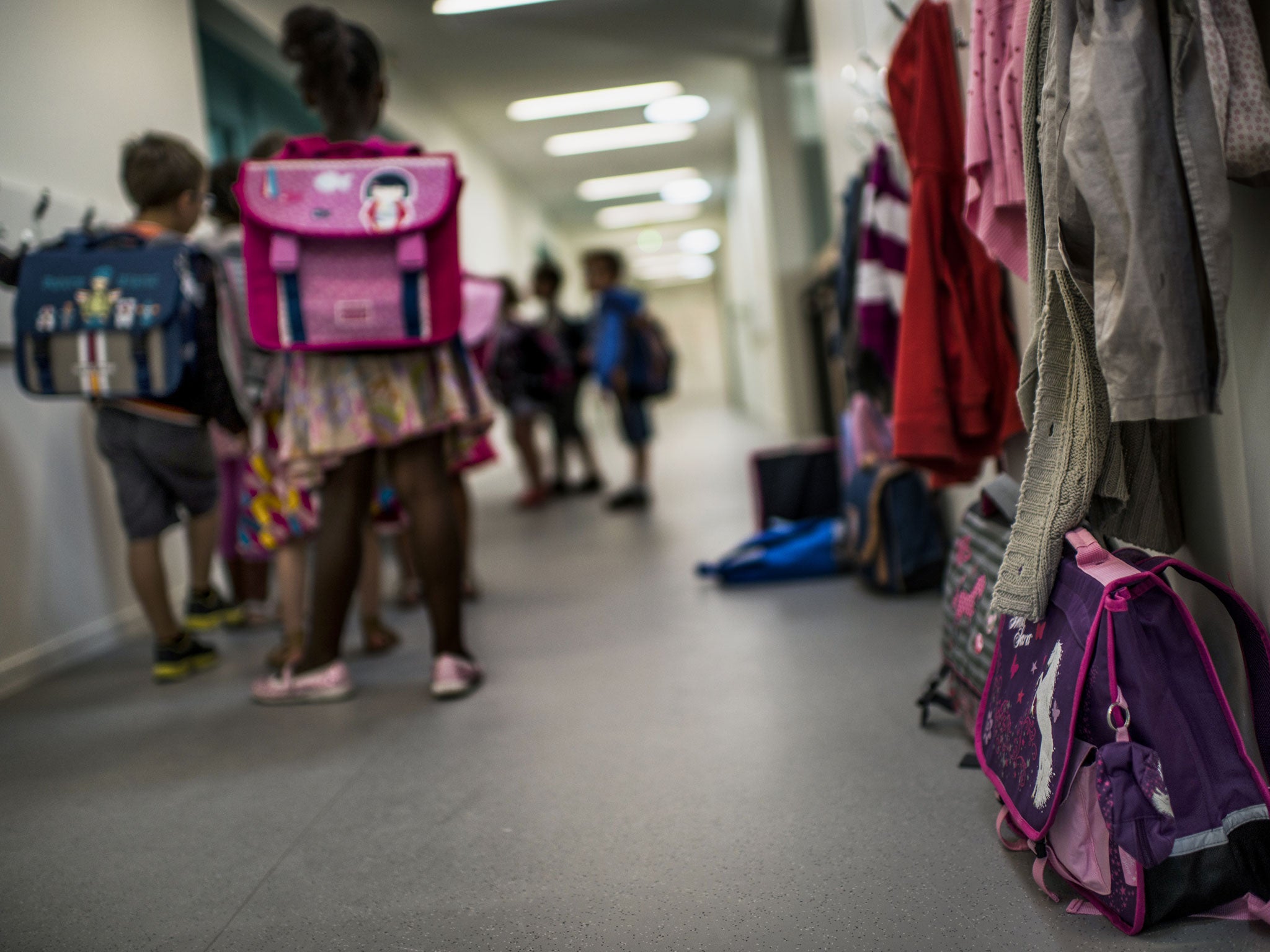 An investigation has now been launched at a Kent primary school after a grandfather went to pick up his grandchild from school and was given the wrong six-year-old girl - and he did not notice.