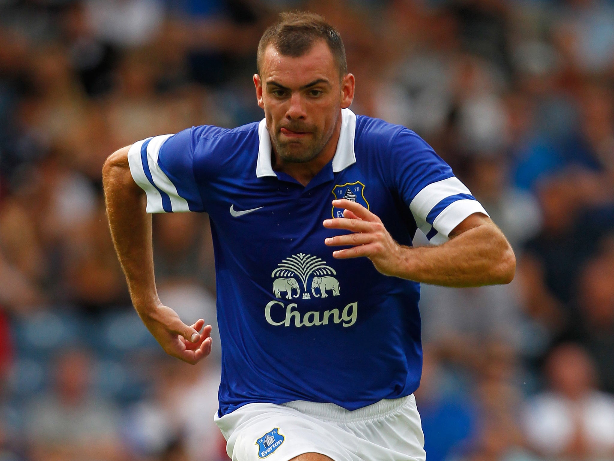 Everton midfielder Darron Gibson