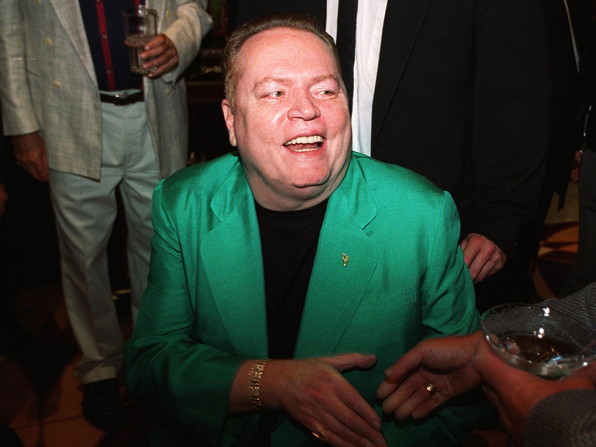 US porn baron Larry Flynt has called for the gunman who paralysed him to be spared execution