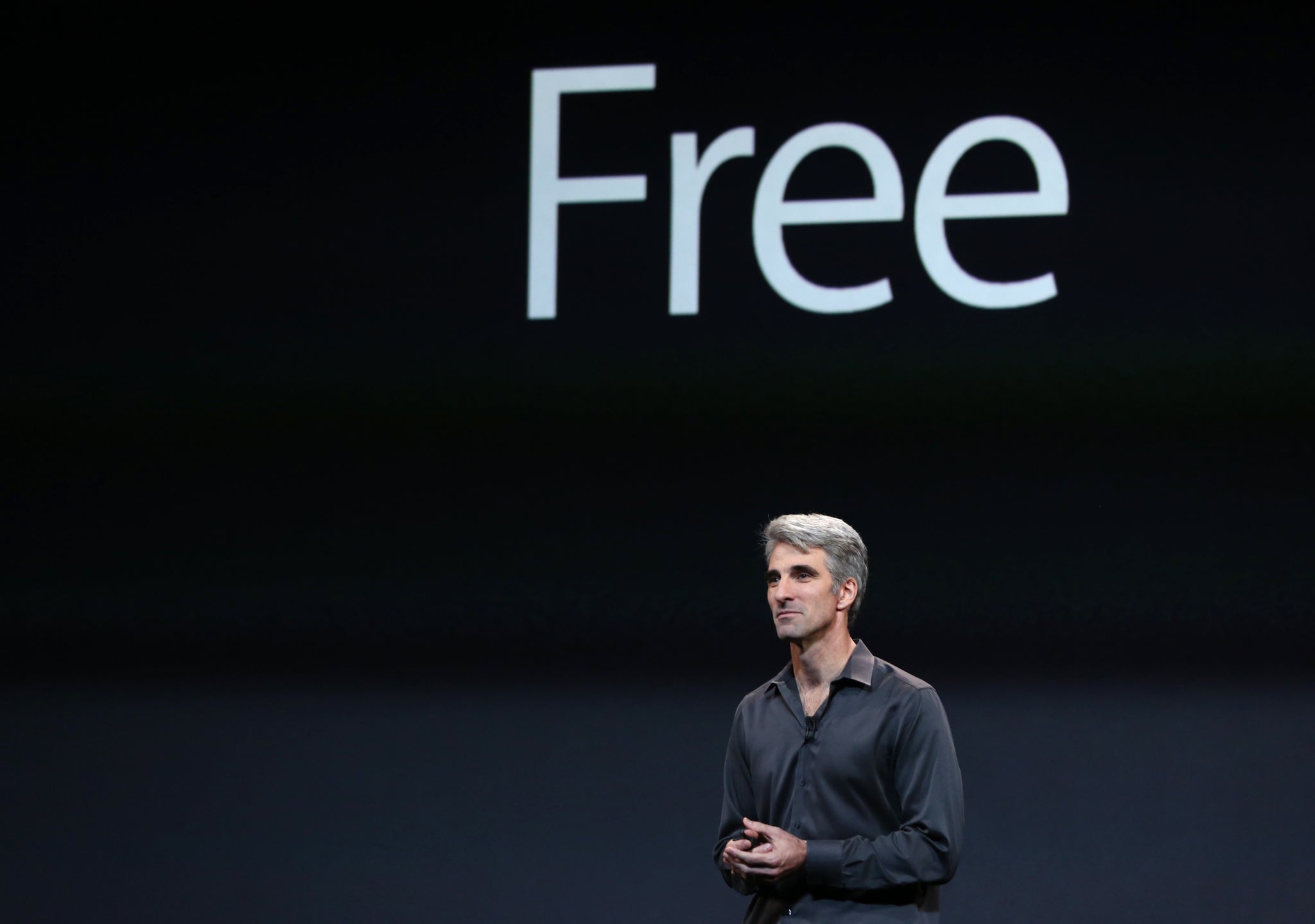 Craig Federighi announces that OS X Mavericks will be free.